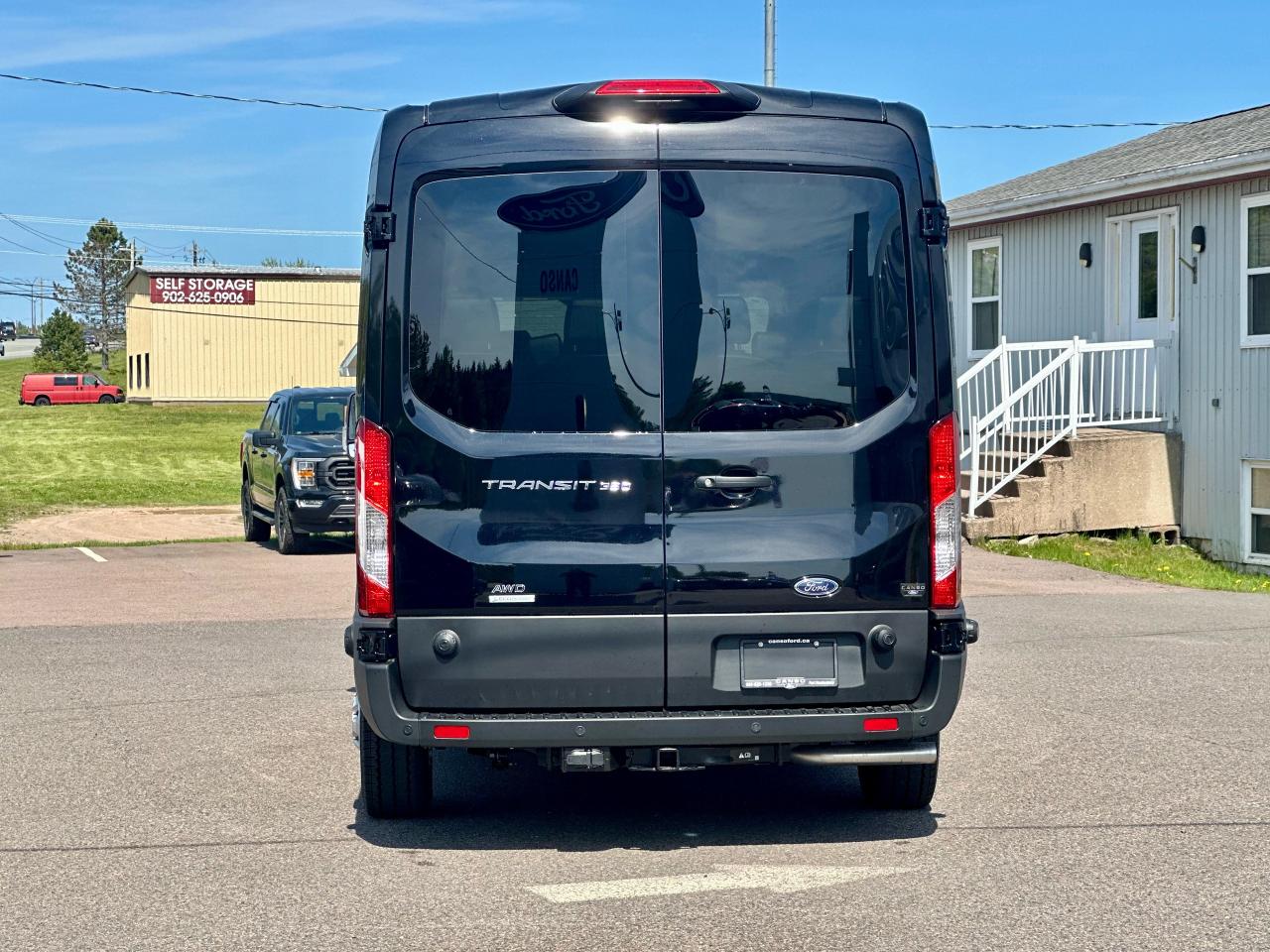 2025 Ford Transit Passenger Wagon T-350 148" MED ROOF XL AWD Photo5