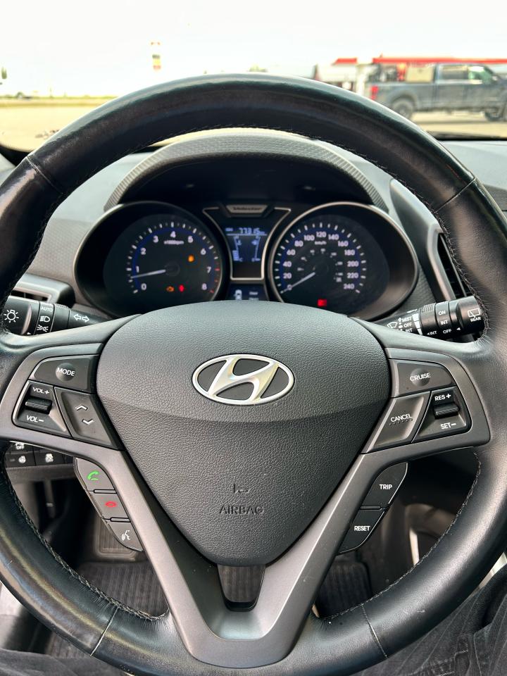 2015 Hyundai Veloster Turbo - Photo #12