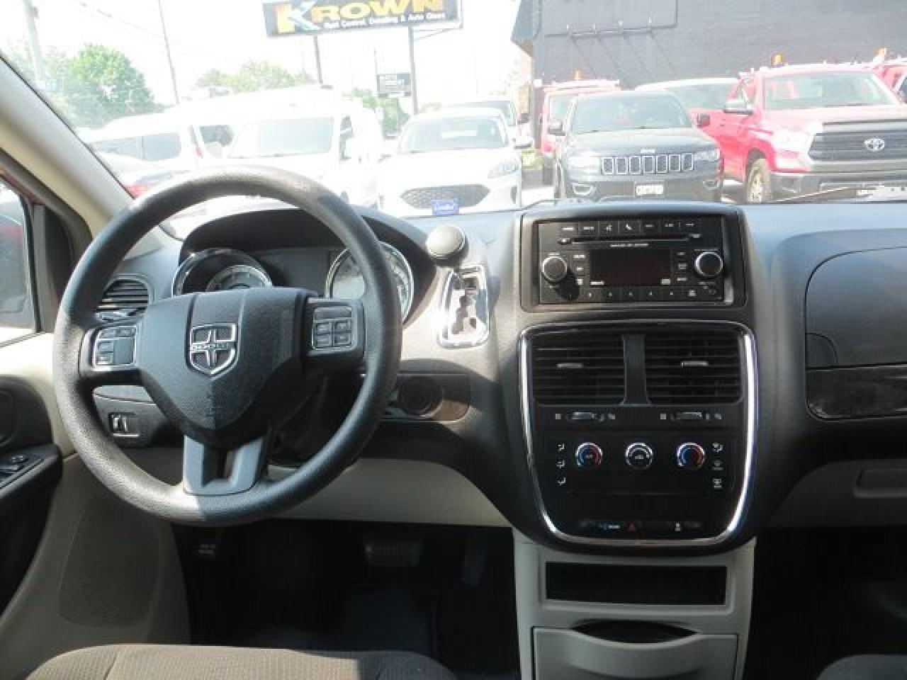 2018 Dodge Grand Caravan CERTIFIED, ONLY 64,000KM, 7 PASSENGERS - Photo #11