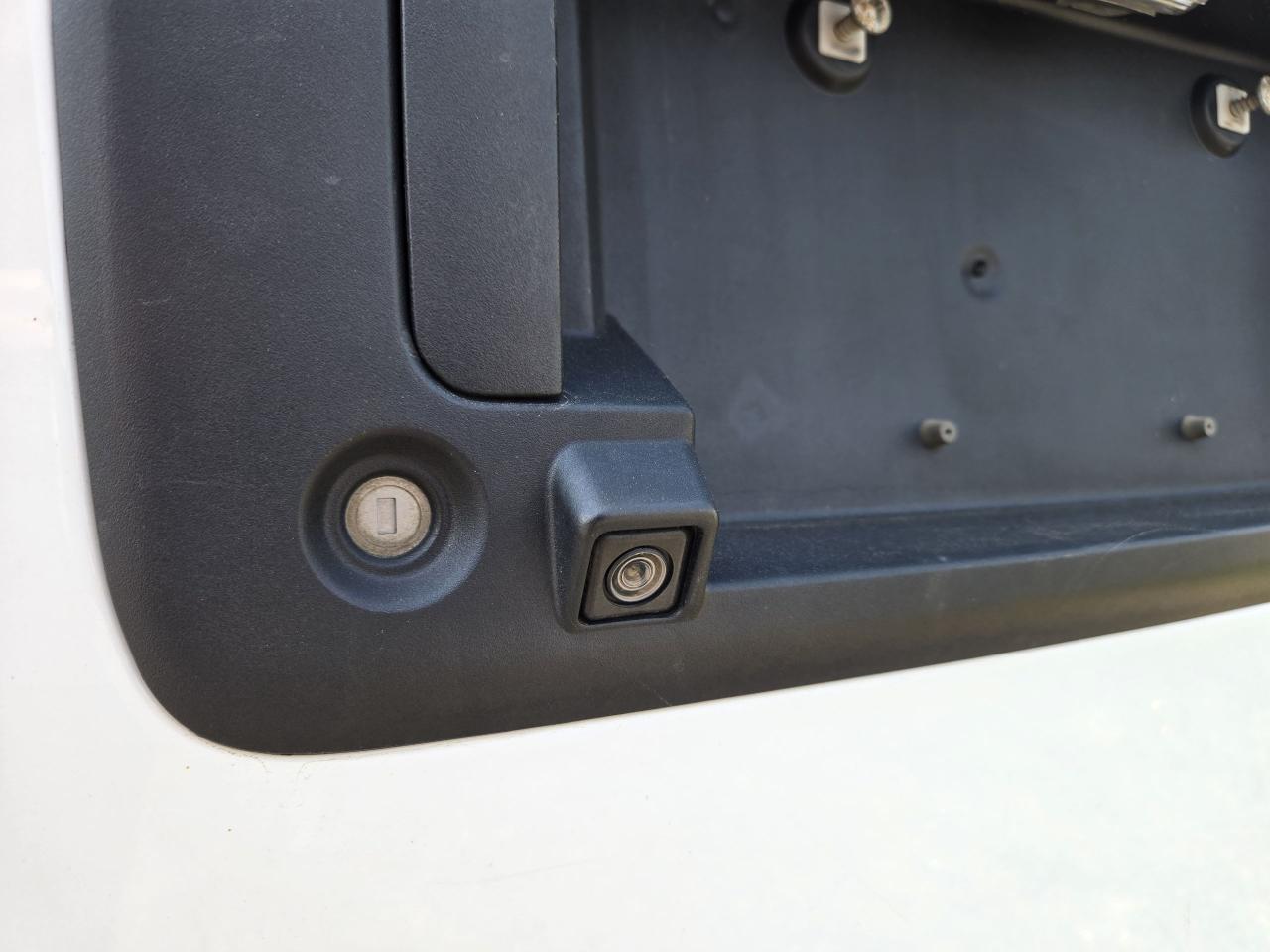 2020 GMC Savana Cargo Van  - Photo #17