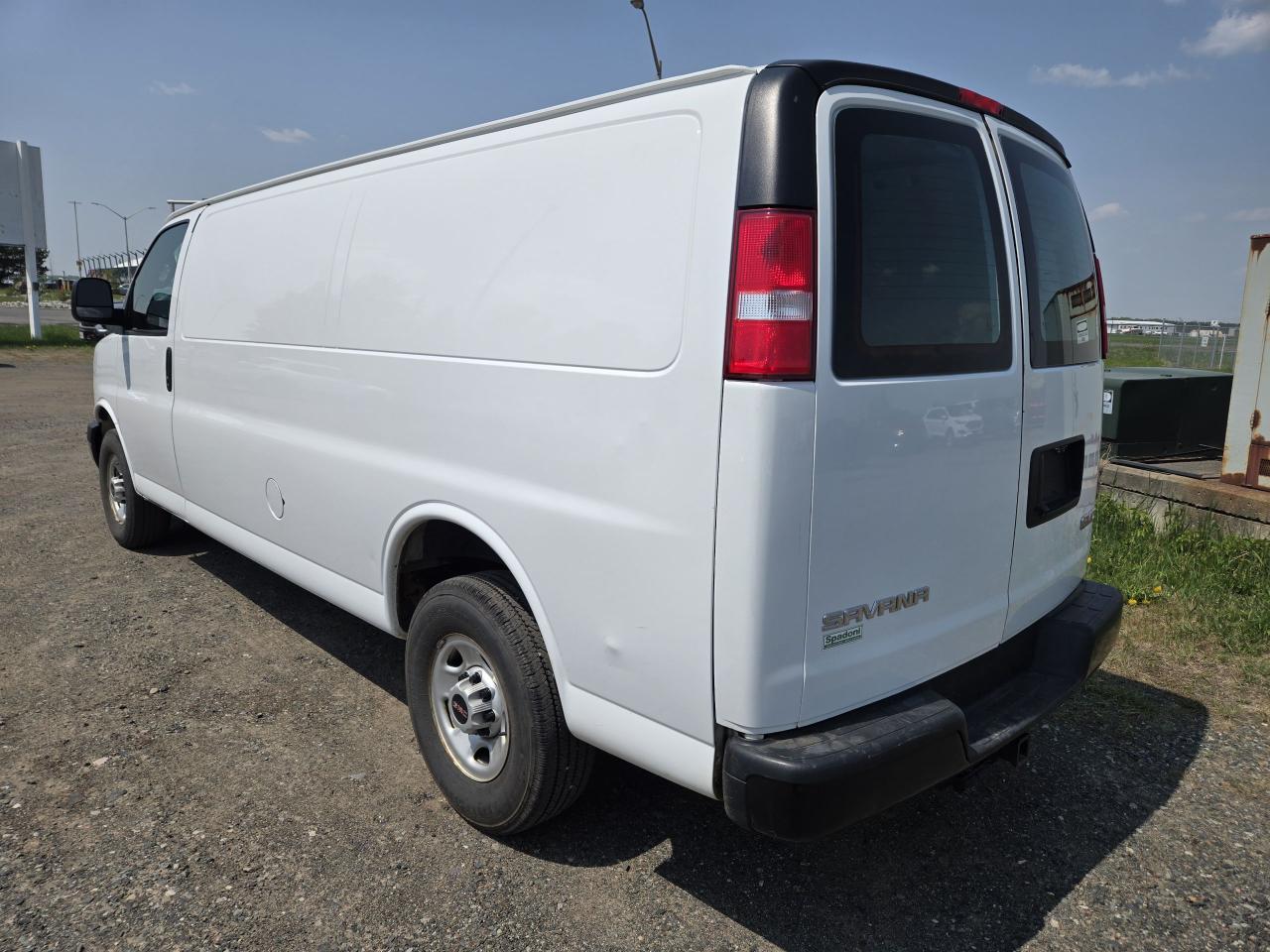 2020 GMC Savana Cargo Van  - Photo #6