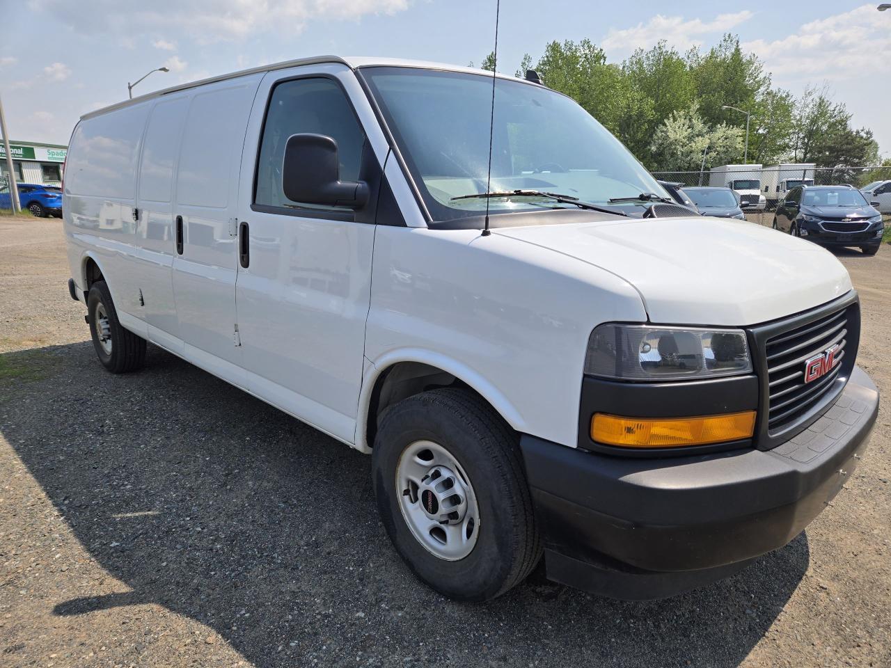 2020 GMC Savana Cargo Van  - Photo #3