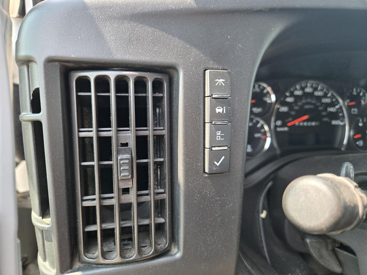 2020 GMC Savana Cargo Van  - Photo #15