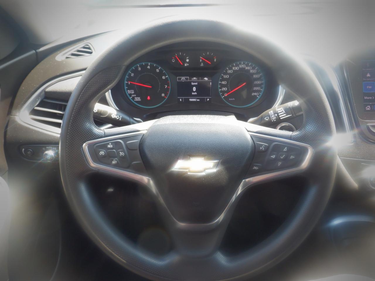 2021 Chevrolet Malibu LT - Photo #4