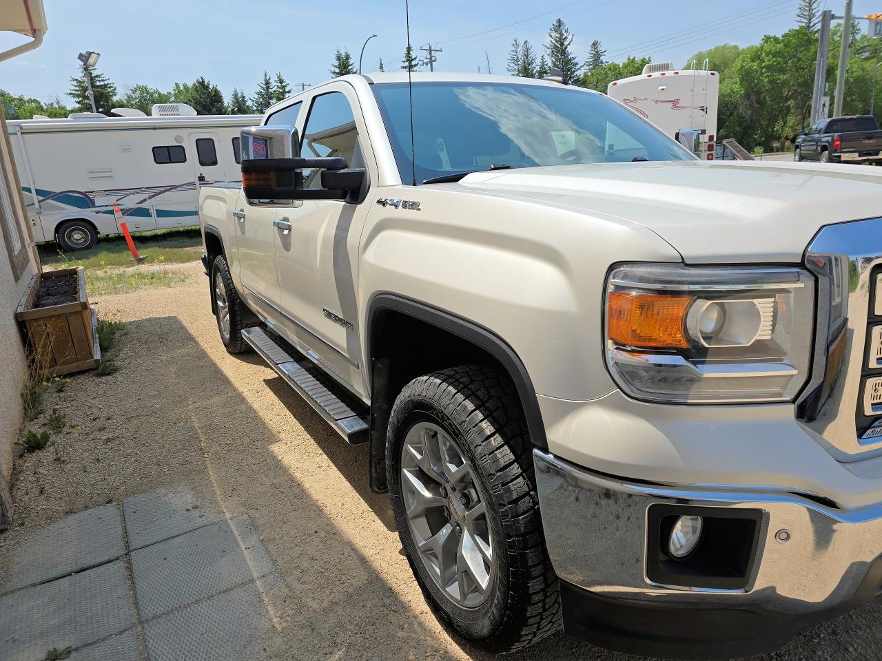 2015 GMC Sierra 1500 SLT - Photo #4