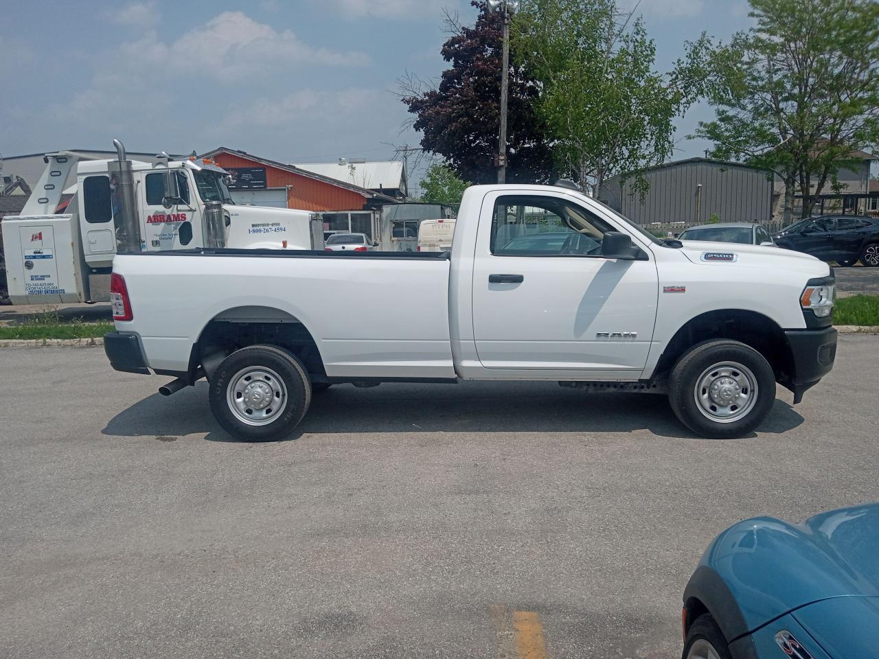 2020 RAM 2500 Tradesman - Photo #4