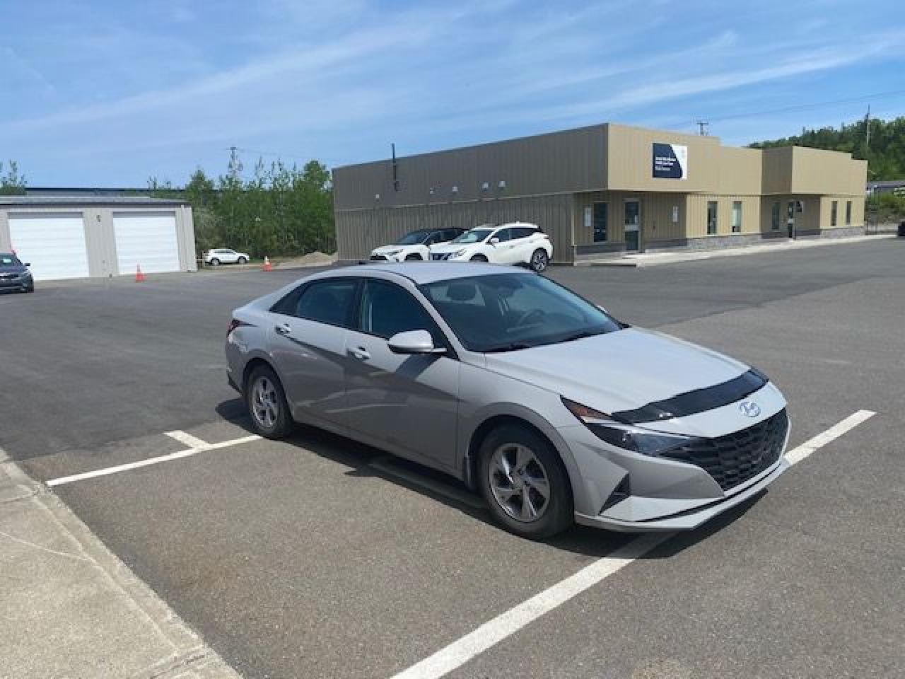2021 Hyundai Elantra Essential - Photo #2