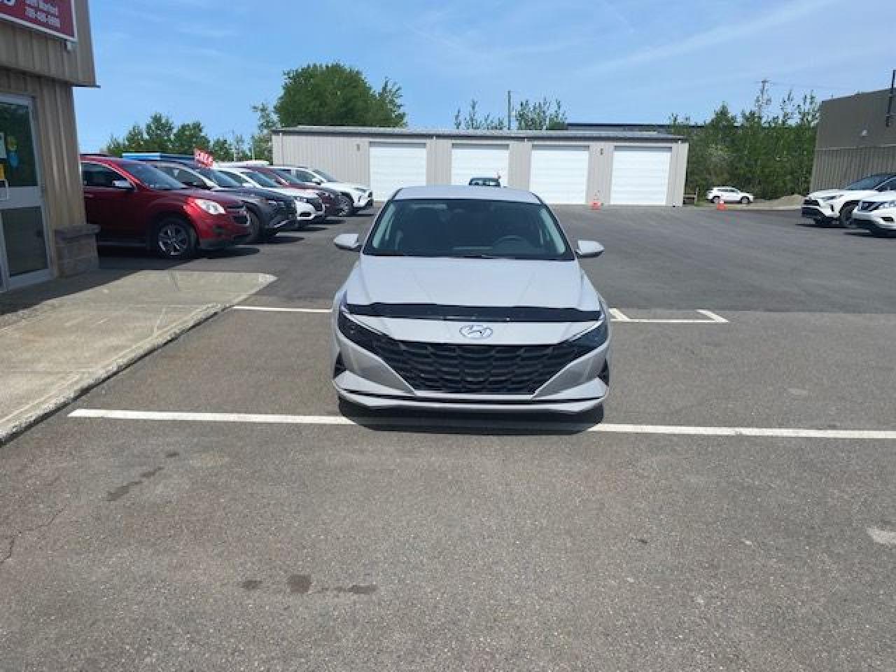 2021 Hyundai Elantra Essential - Photo #5