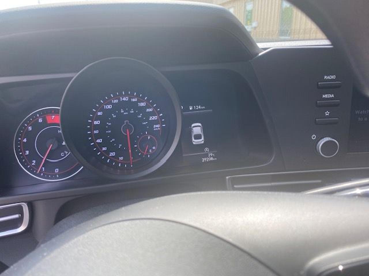 2021 Hyundai Elantra Essential - Photo #10