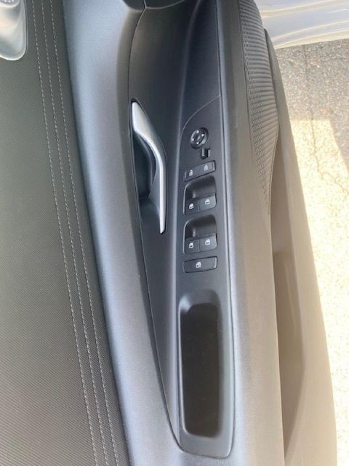 2021 Hyundai Elantra Essential - Photo #11