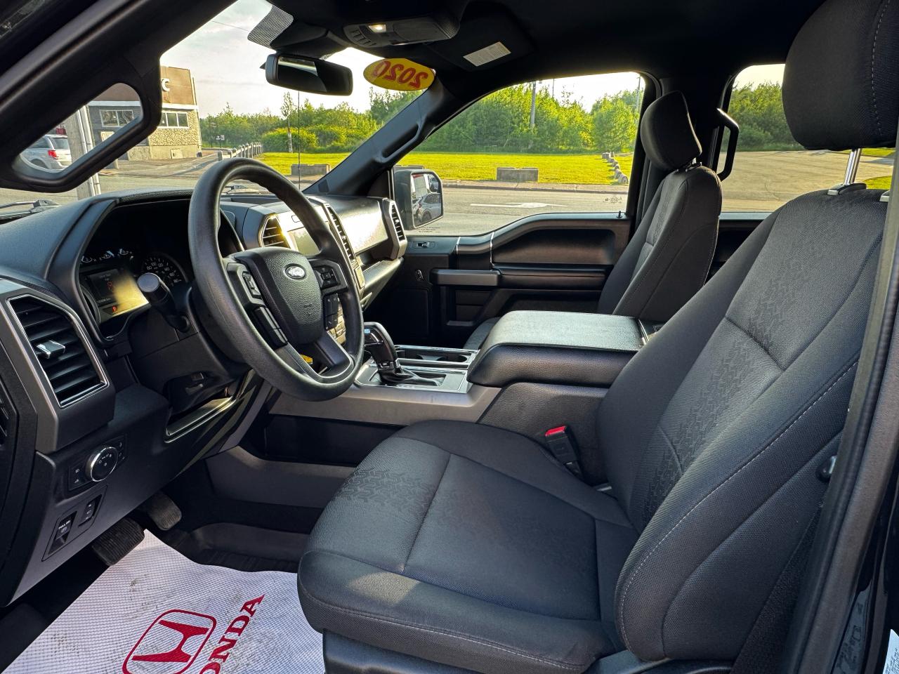 2020 Ford F-150 XLT Photo