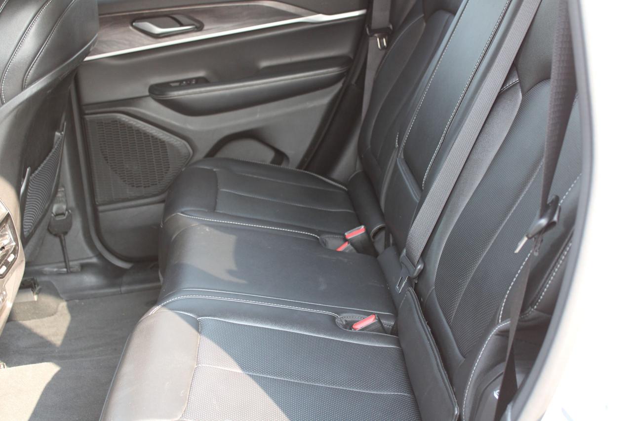 2023 Jeep Grand Cherokee Limited - Photo #11