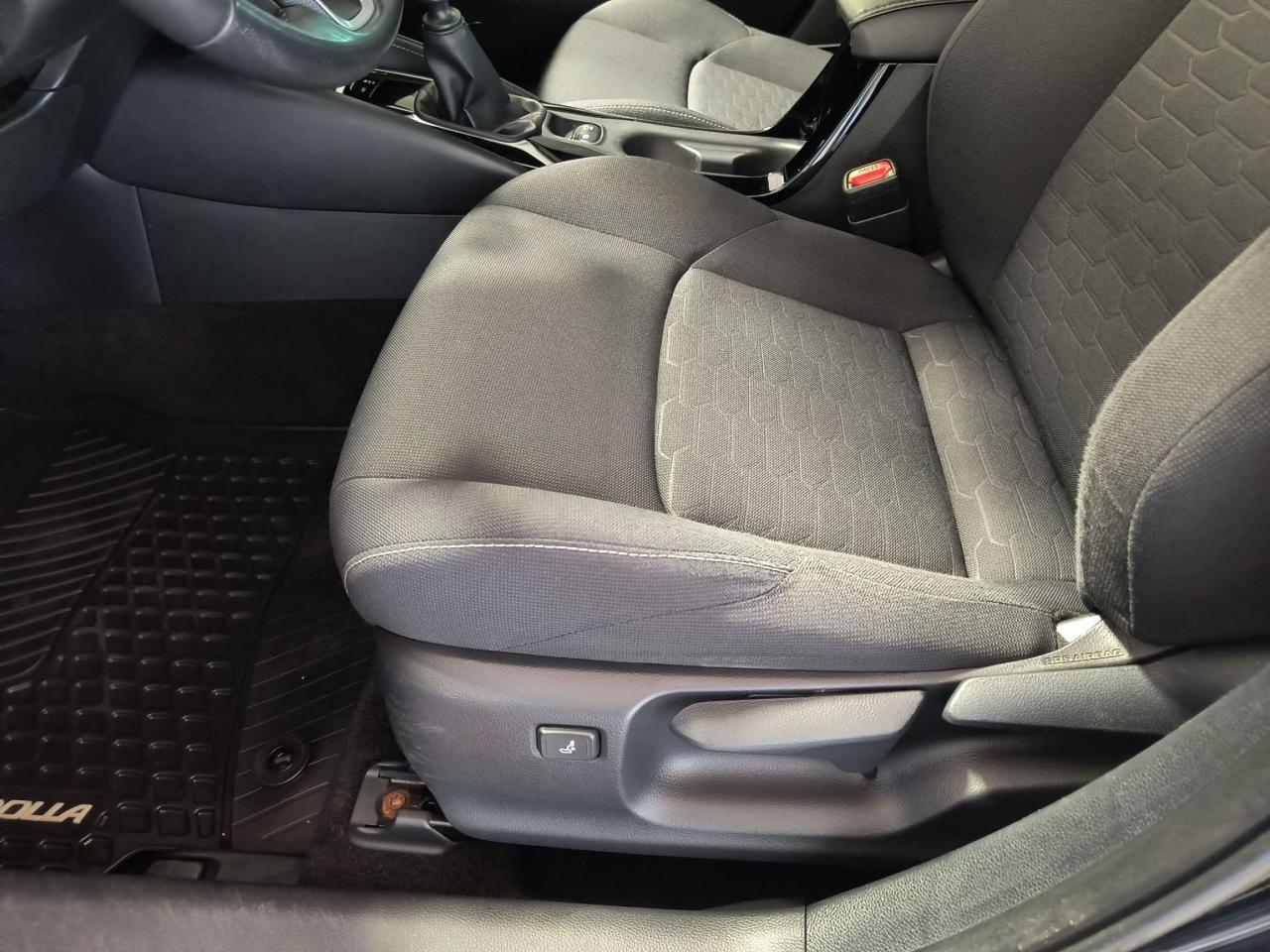 2021 Toyota Corolla L Photo