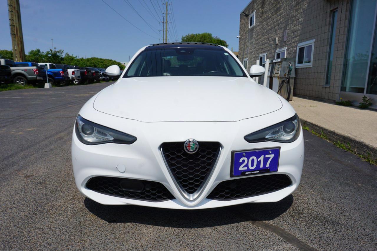 2017 Alfa Romeo Giulia 2.0Ti AWD CERTIFIED *MASERATI MAINTAIN* CAMERA NAV BLUETOOTH LEATHER HEATED SEATS PANO ROOF CRUISE ALLOYS - Photo #2
