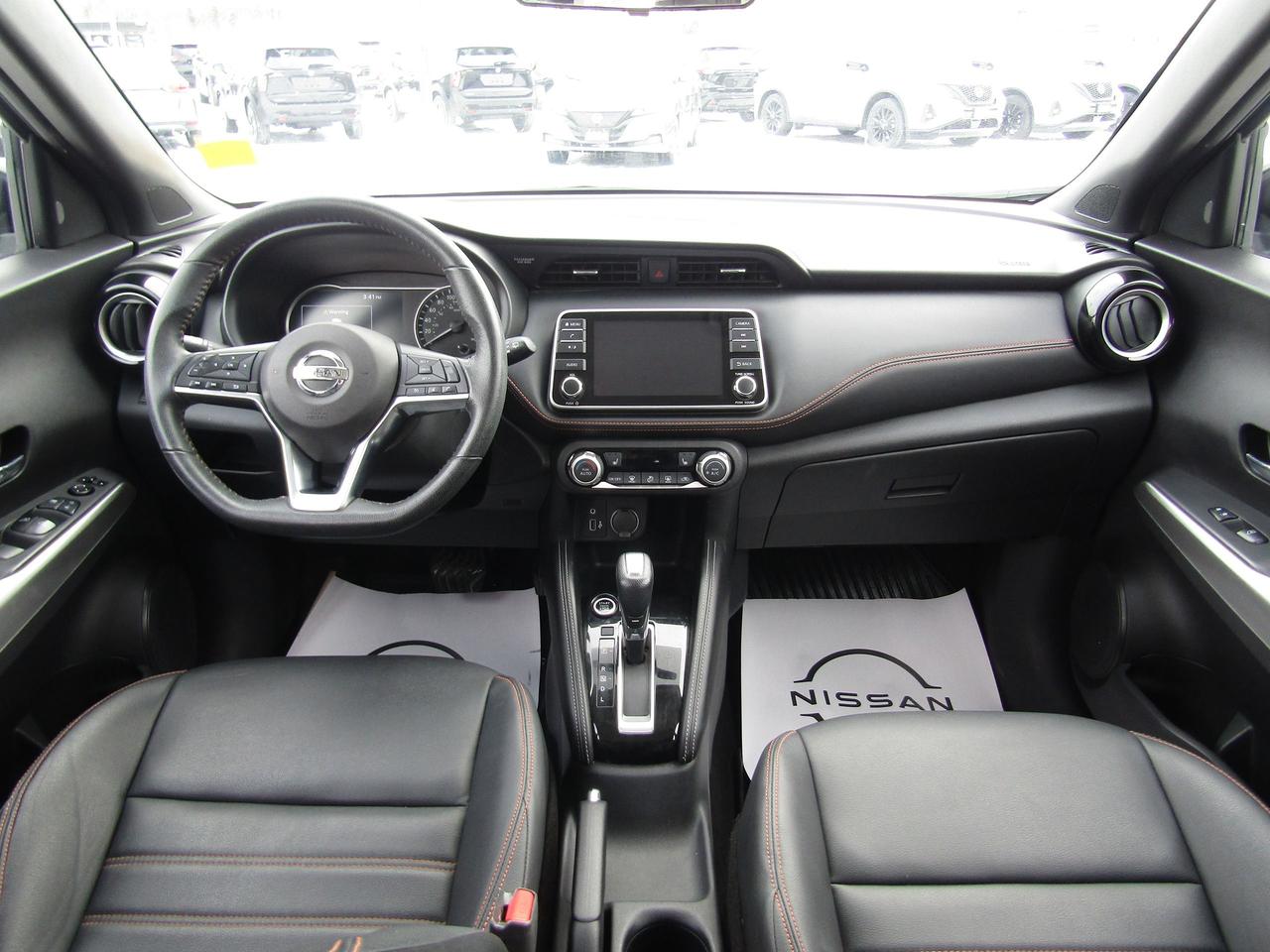 2019 Nissan Kicks SR Photo
