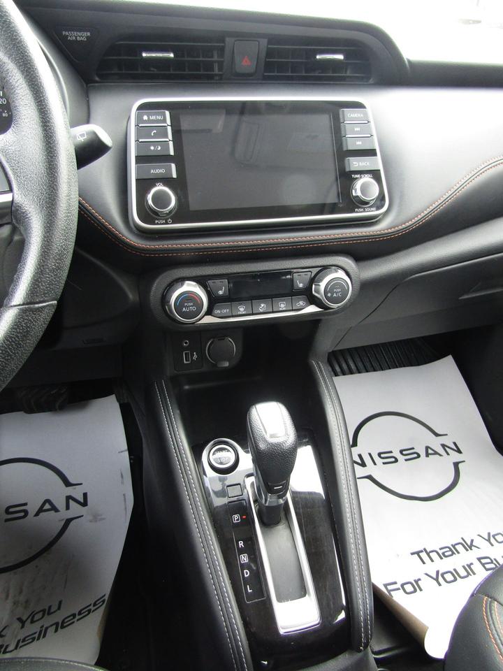 2019 Nissan Kicks SR Photo