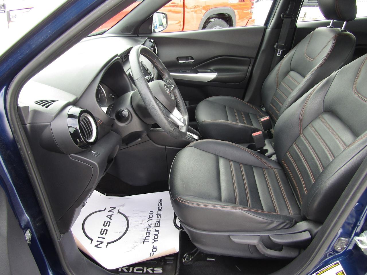 2019 Nissan Kicks SR Photo