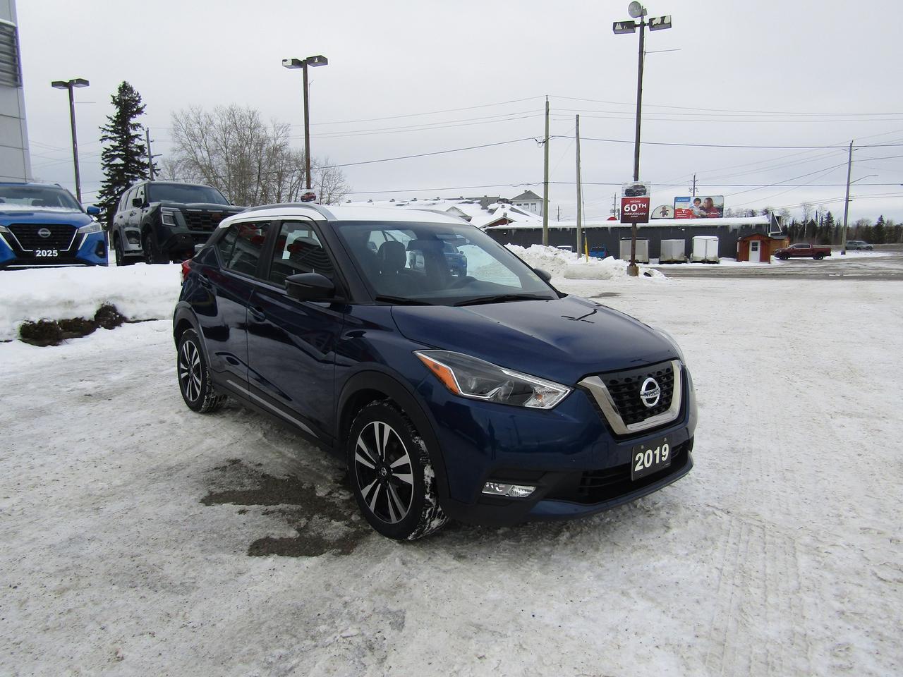 2019 Nissan Kicks SR Photo