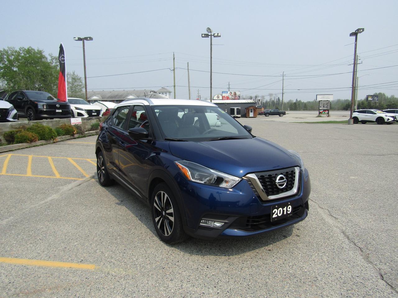 2019 Nissan Kicks SR Photo