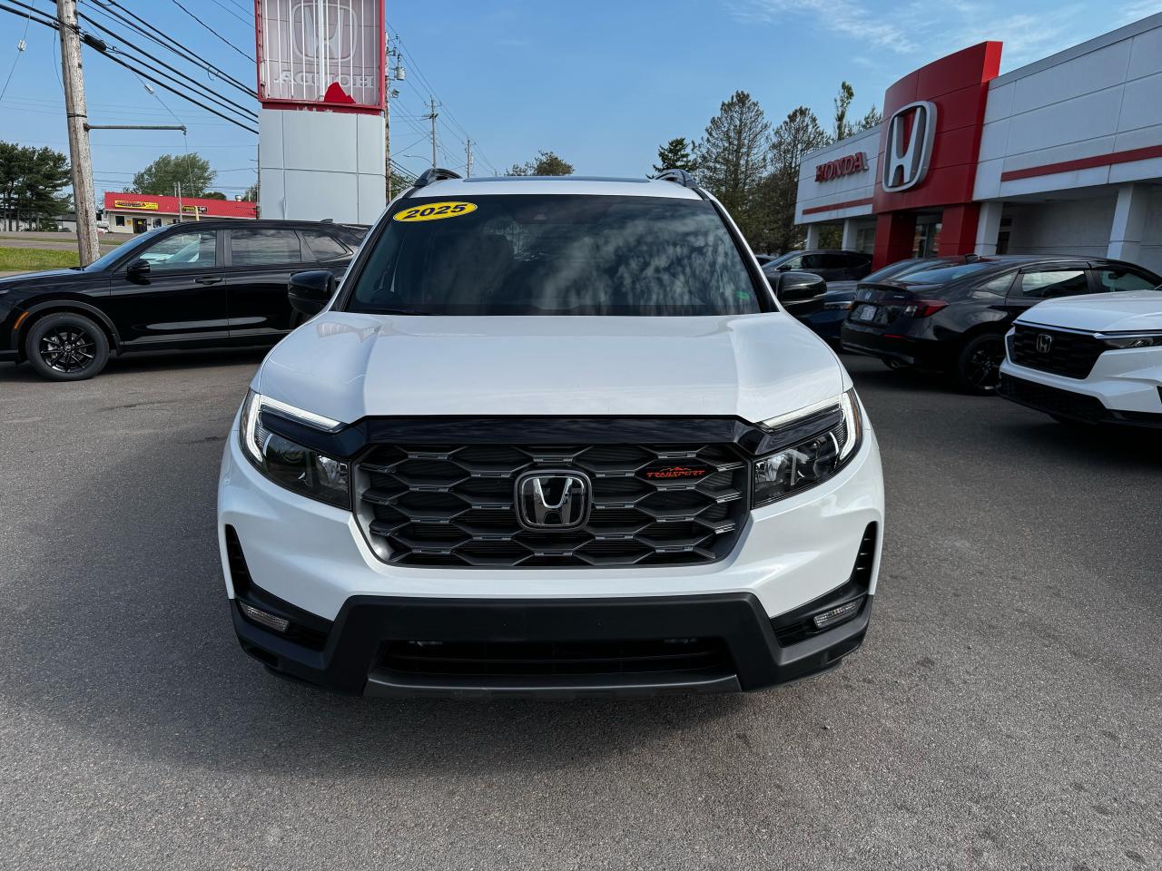 2025 Honda Passport TRAILSPORT Photo2