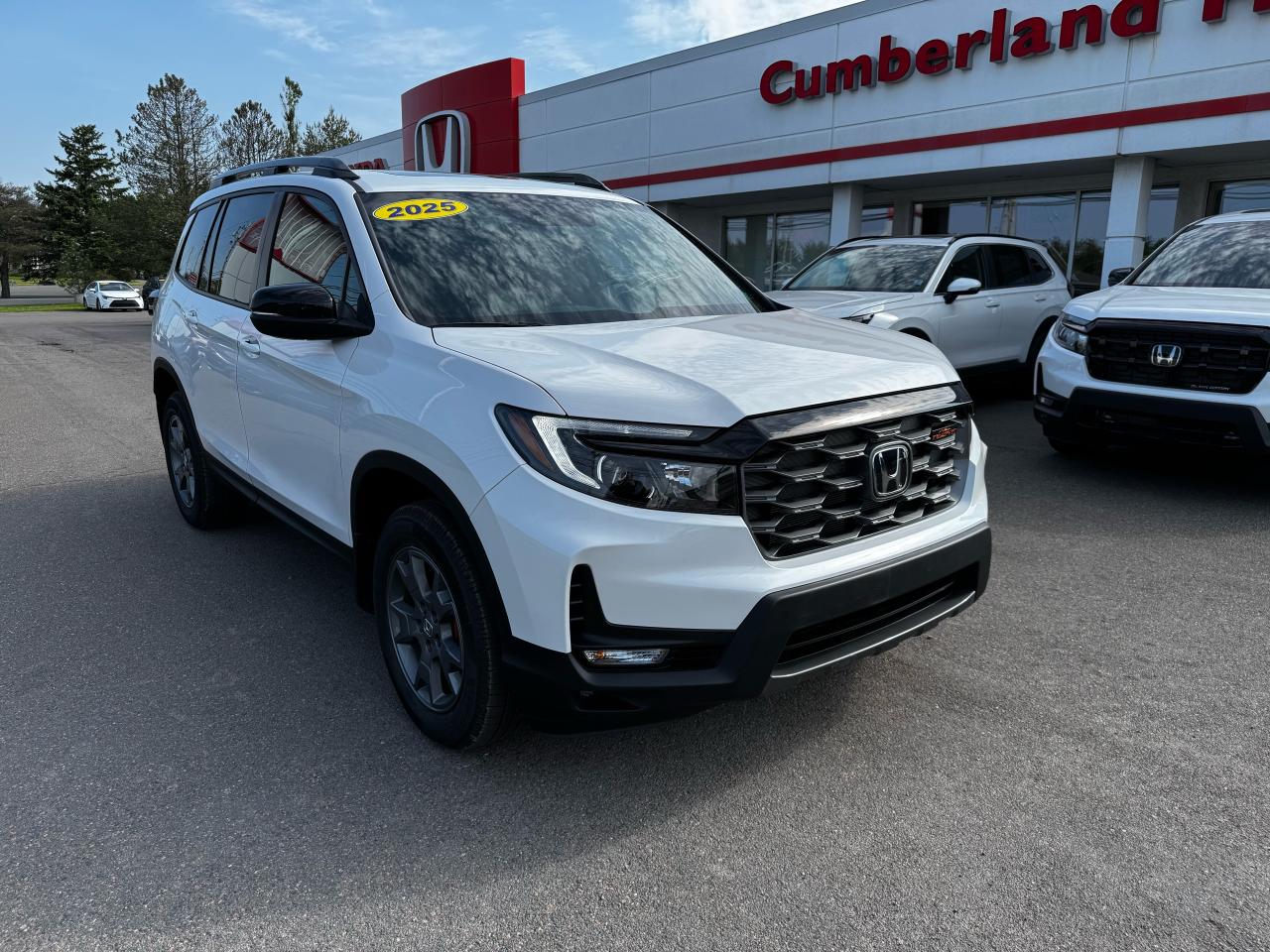 2025 Honda Passport TRAILSPORT Photo1