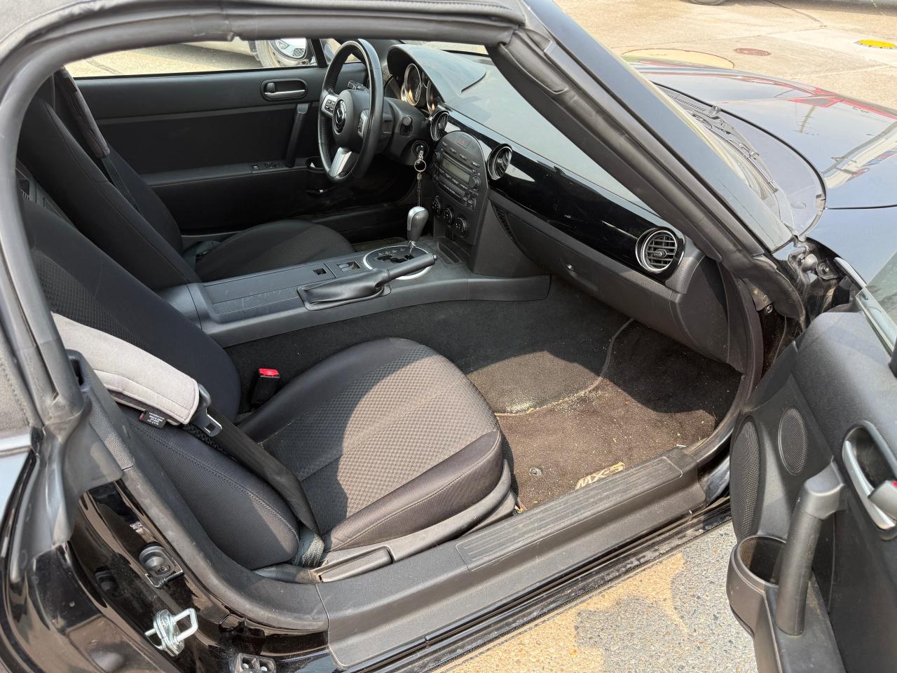 2007 Mazda Miata MX-5 GX Convertible - Photo #10