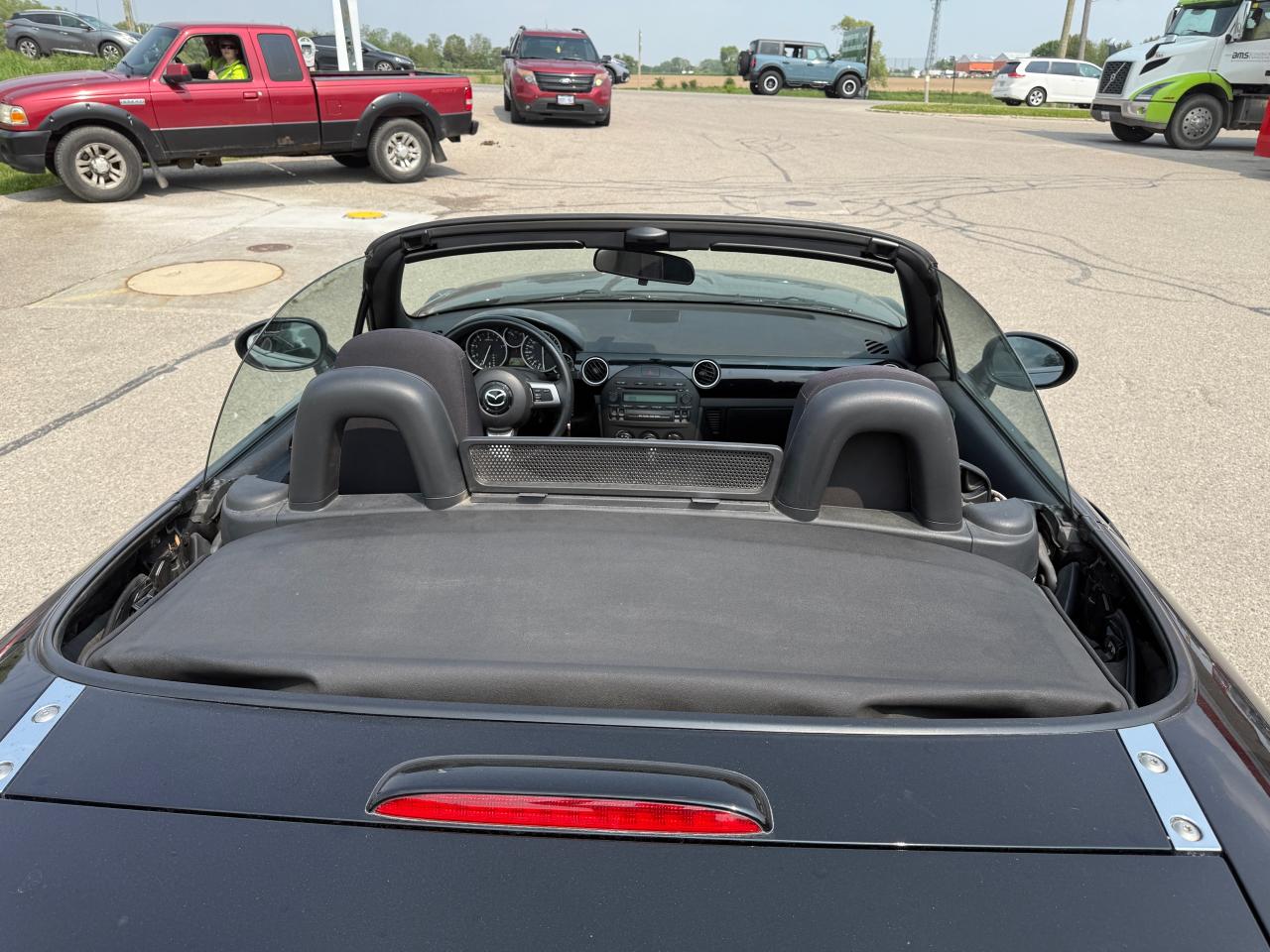 2007 Mazda Miata MX-5 GX Convertible - Photo #15