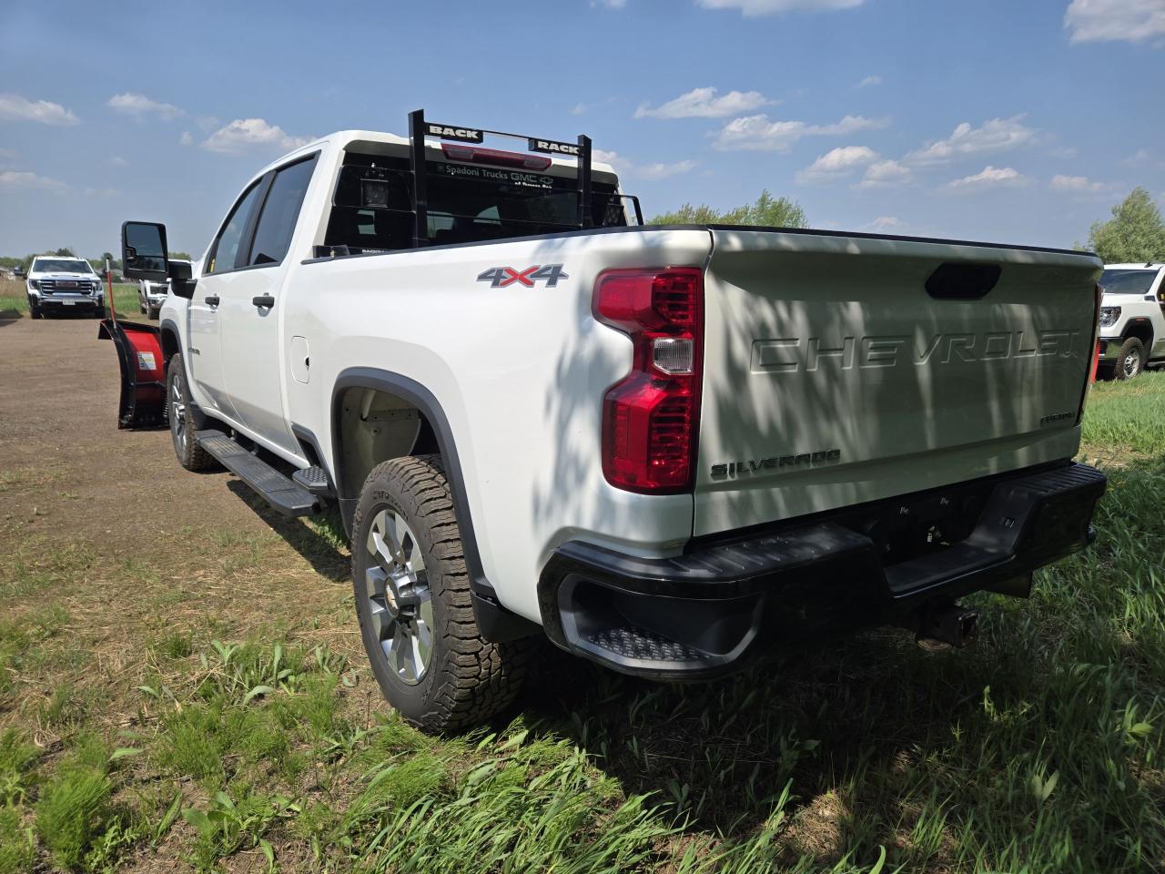 2023 Chevrolet Silverado 2500 Custom - Photo #3
