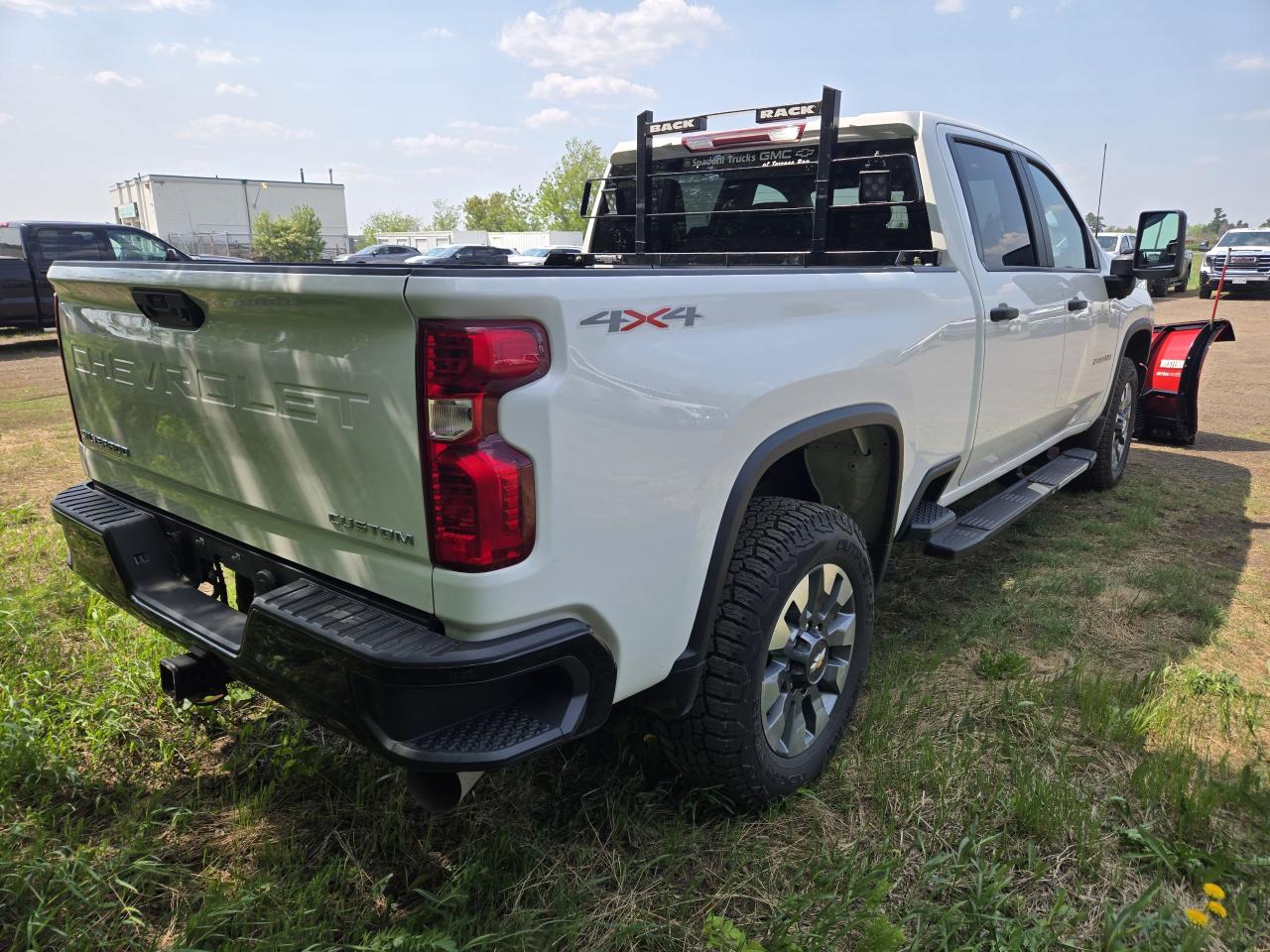 2023 Chevrolet Silverado 2500 Custom - Photo #4