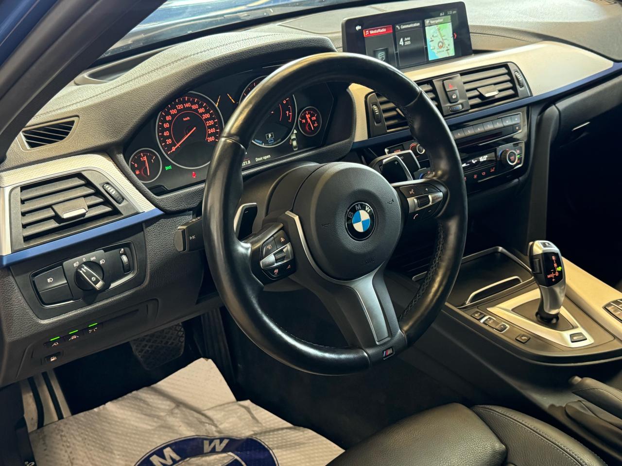 2018 BMW 330 330E M SPORT|PLUGIN HYBRID|NAV|HUD|BSM|ACC|LKA| - Photo #8