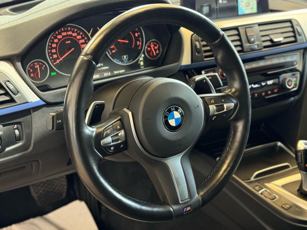 2018 BMW 330 330E M SPORT|PLUGIN HYBRID|NAV|HUD|BSM|ACC|LKA| - Photo #9