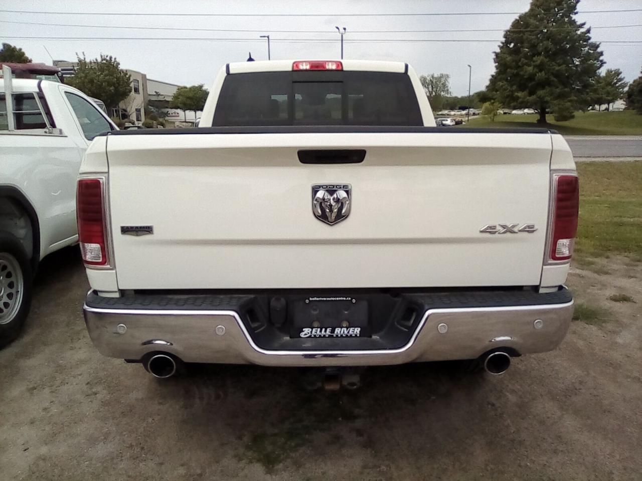 2018 RAM 1500 Laramie Crew Cab LWB 4WD