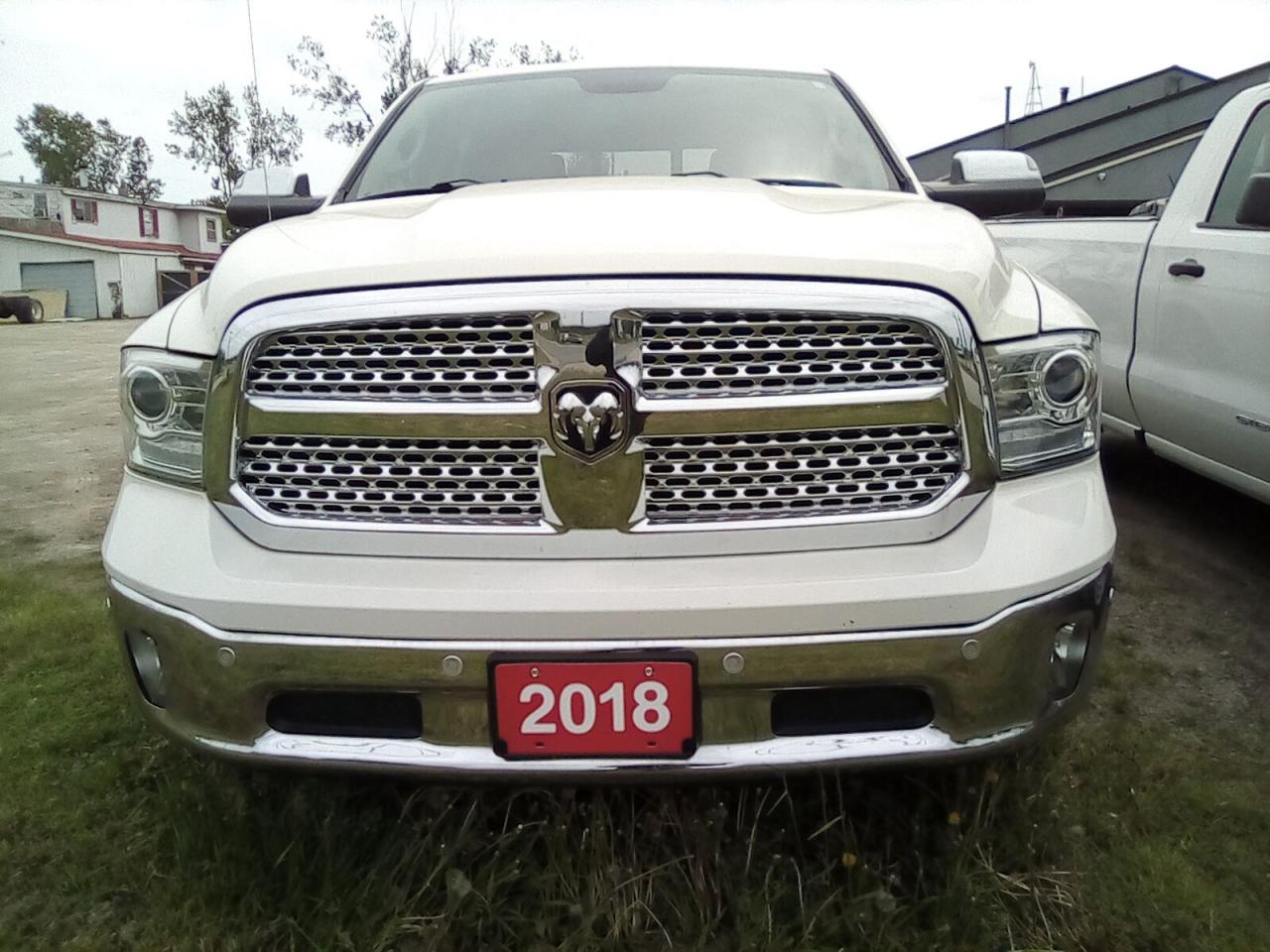 2018 RAM 1500 Laramie Crew Cab LWB 4WD