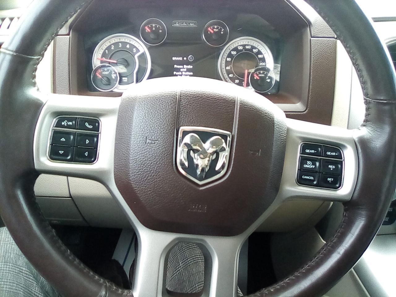 2018 RAM 1500 Laramie Crew Cab LWB 4WD