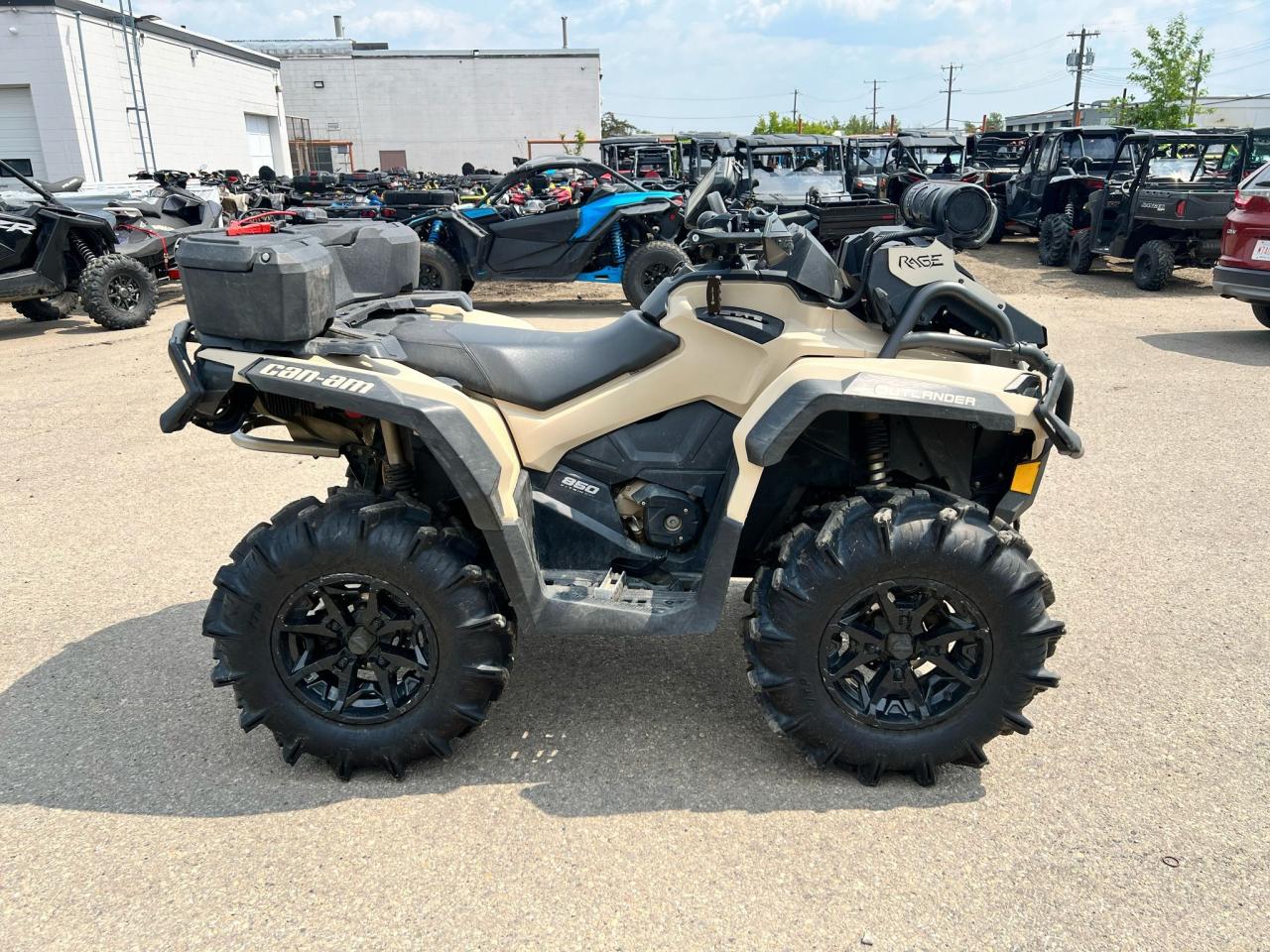 2022 Can-Am Outlander 850 XMR   - Photo #4