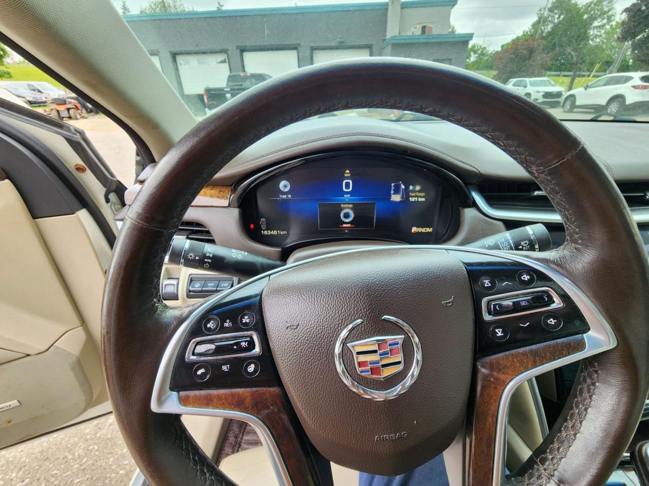 2013 Cadillac XTS Premium Collection l 3.6L V6 l NAV l Sunroof l