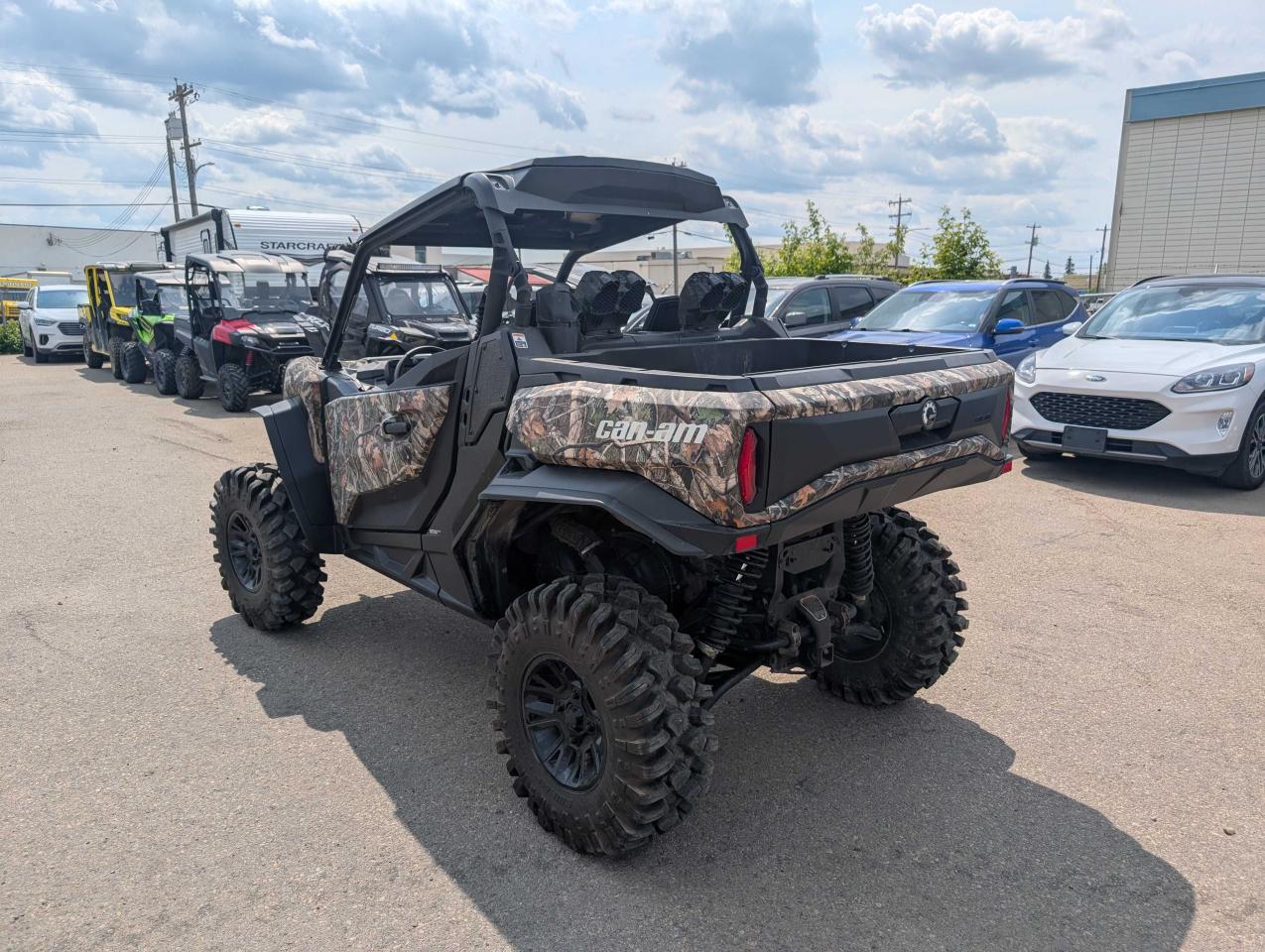 2024 Can-Am Commander XMR 1000R - Photo #5