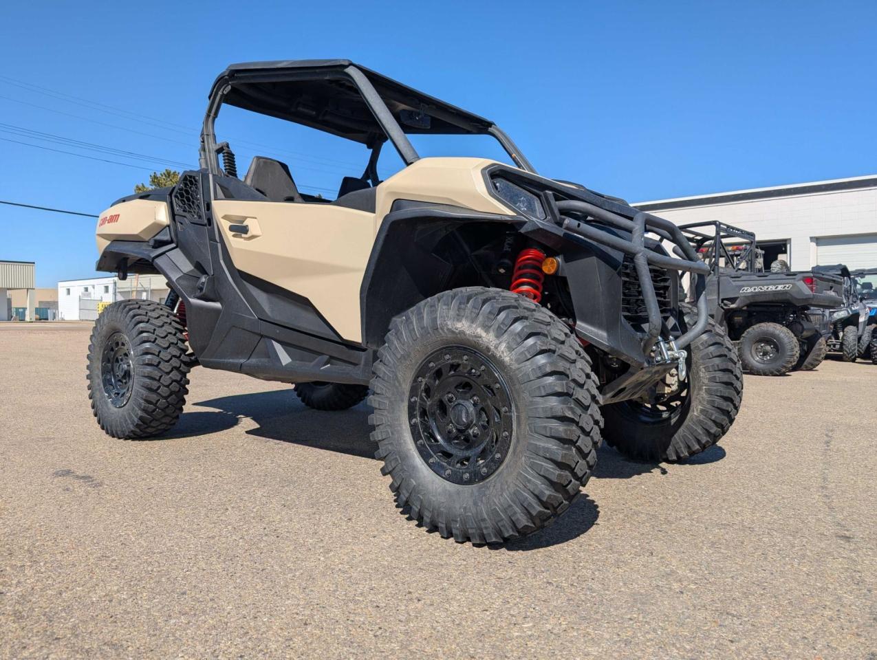 2023 Can-Am Commander XTP 1000 - Photo #4