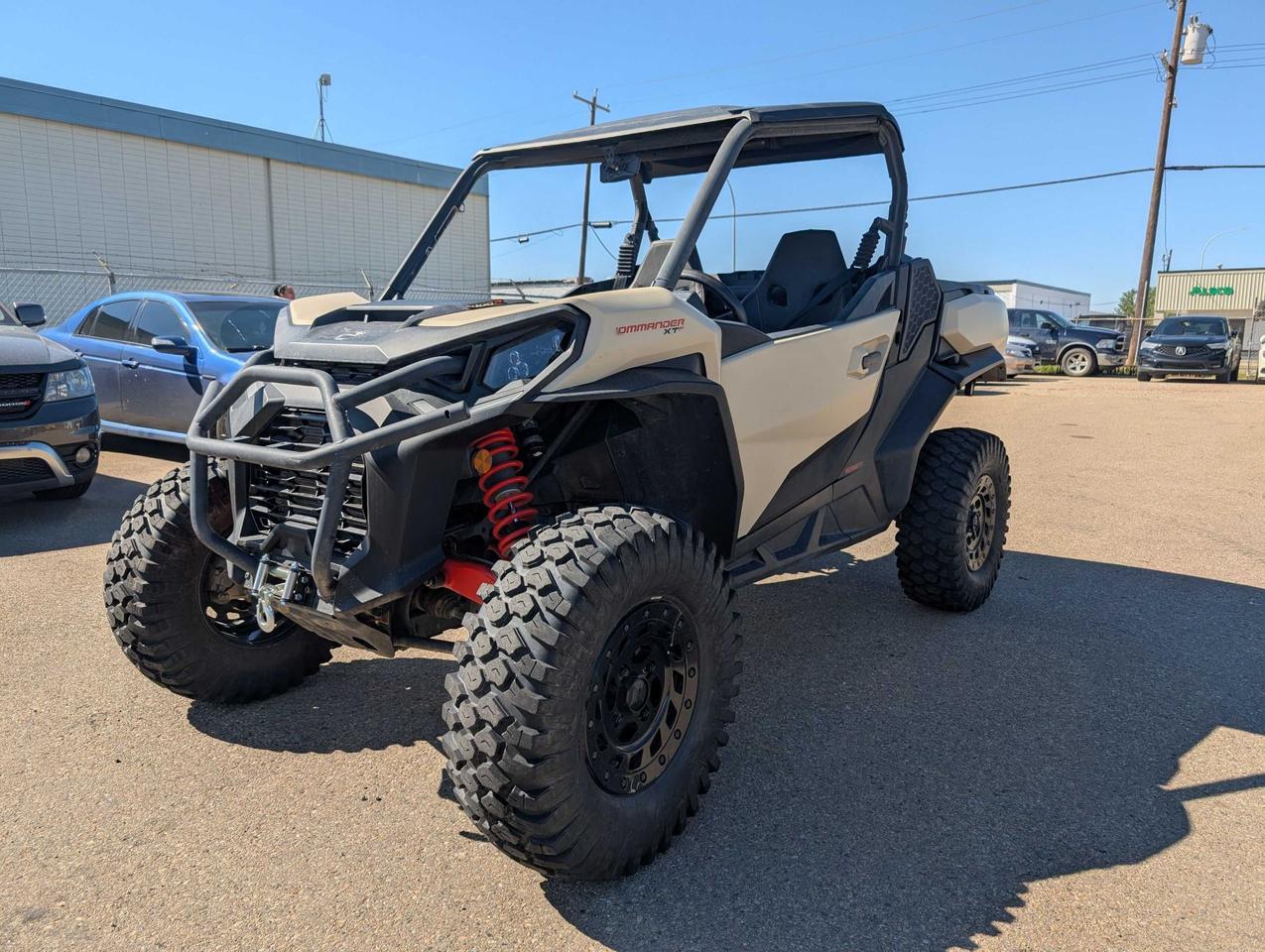 <p data-start=475 data-end=791>The 2023 Can-Am Commander XT-P 1000 is a high-performance side-by-side built for riders who want to dominate trails, haul gear, and explore without limits. With a powerful Rotax&reg; 1000-class V-Twin engine, the Commander delivers strong torque, quick acceleration, and rock-solid reliability in all conditions.</p><p data-start=475 data-end=791>&nbsp;</p><p data-start=793 data-end=1131>The XT-P trim includes premium FOX 2.5 Podium Piggyback shocks, Smart-Lok&trade; front differential, and rugged beadlock wheels wrapped in 30 XPS Hammer Force tires, giving you superior handling and traction when the terrain gets rough. It&rsquo;s built on a 64-inch-wide chassis for extra stability and control at higher speeds.</p><p data-start=793 data-end=1131>&nbsp;</p><p data-start=1133 data-end=1341>With a tilting rear cargo bed (600 lb capacity), 2,000 lb towing capability, full skid plates, and Can-Am&rsquo;s signature rider-focused design, this machine is as capable on the job as it is on the trail.</p><p data-start=165 data-end=567>&nbsp;</p><p data-start=1343 data-end=1535>Reach out today for availability, trade-in values, financing options, and delivery anywhere in Canada. The 2023 Can-Am Commander XT-P 1000 &mdash; where utility meets pure sport performance.</p>