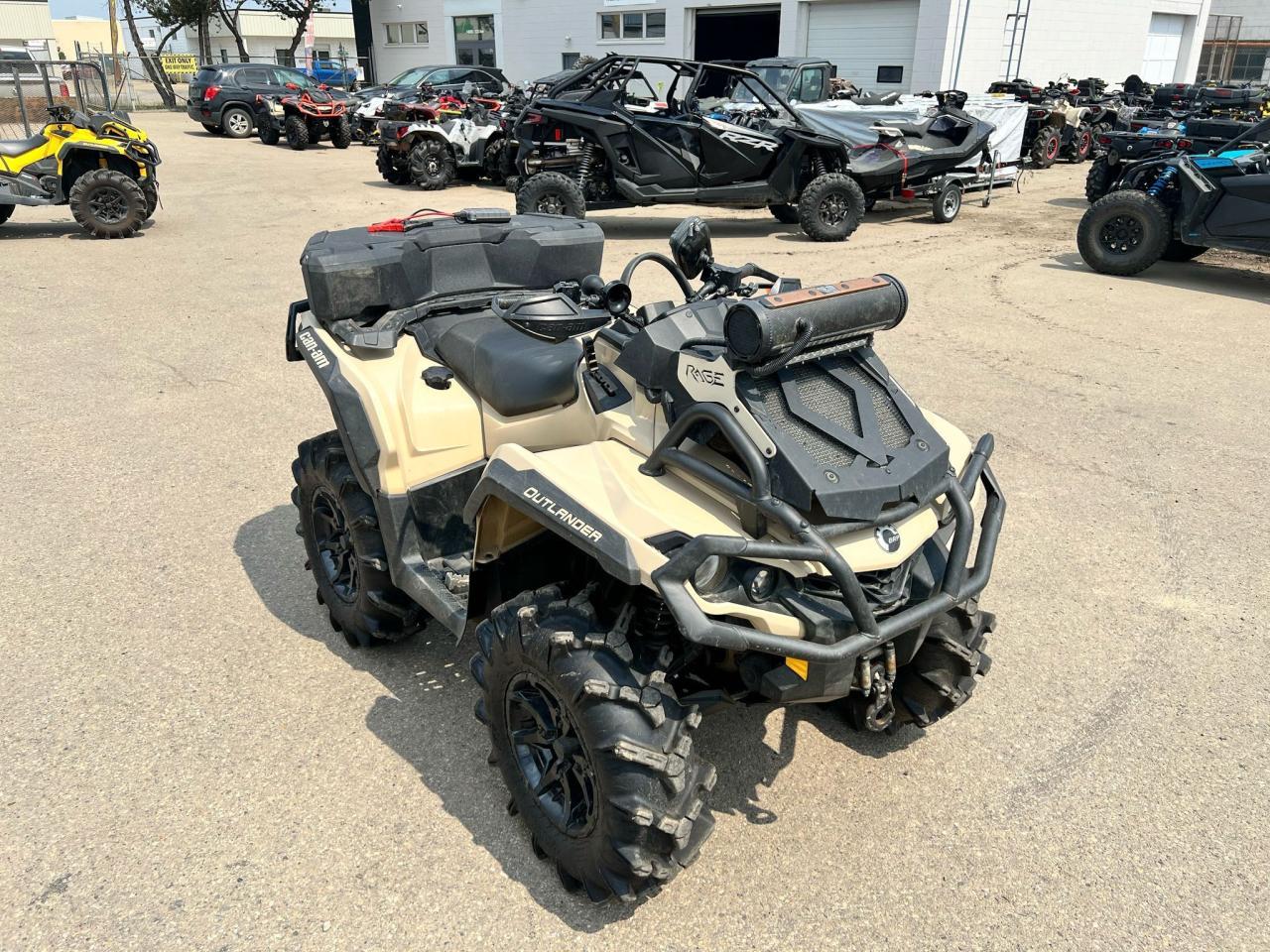 2022 Can-Am Outlander 850 XMR   - Photo #6