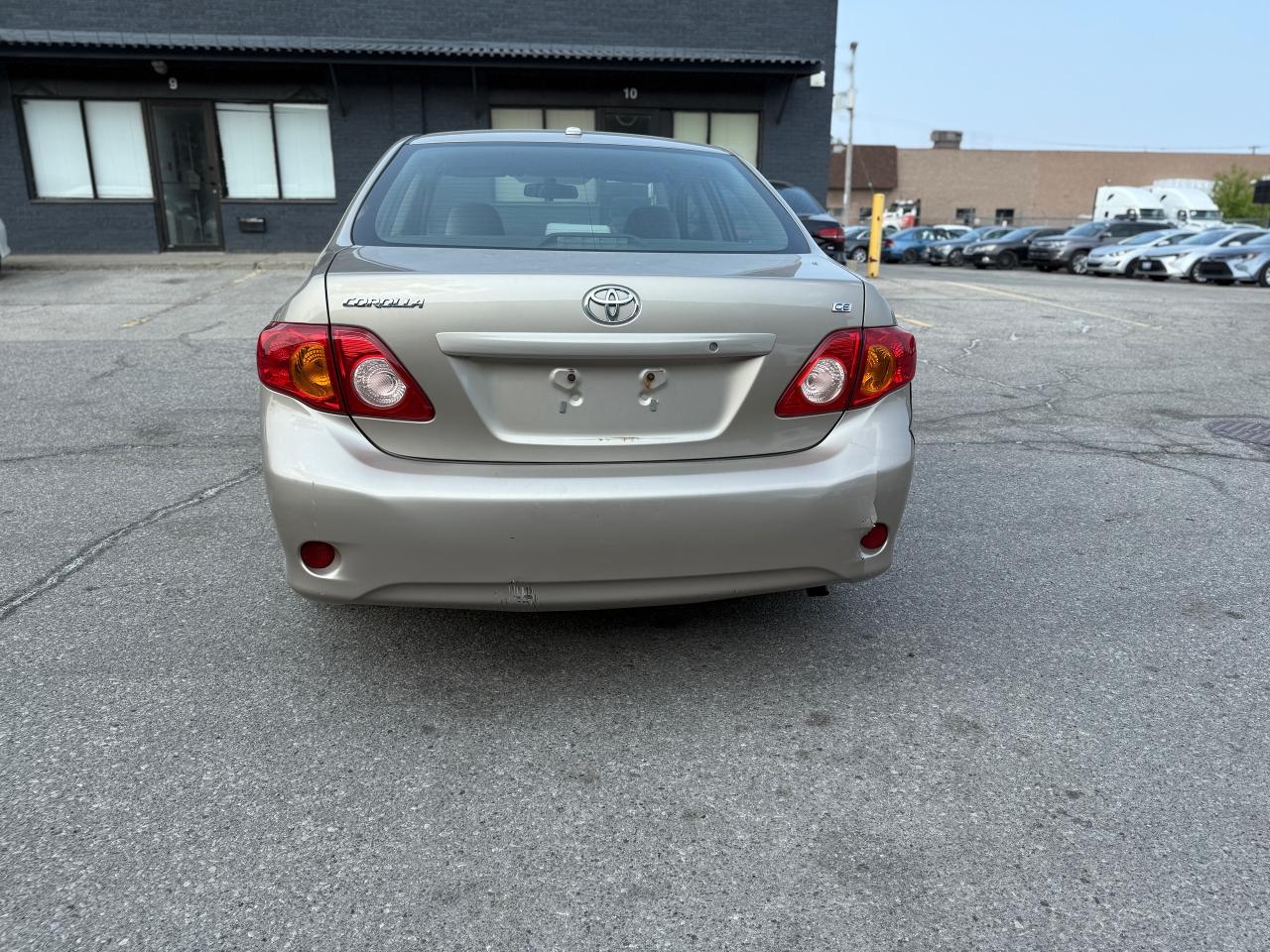 2009 Toyota Corolla CE - Photo #4