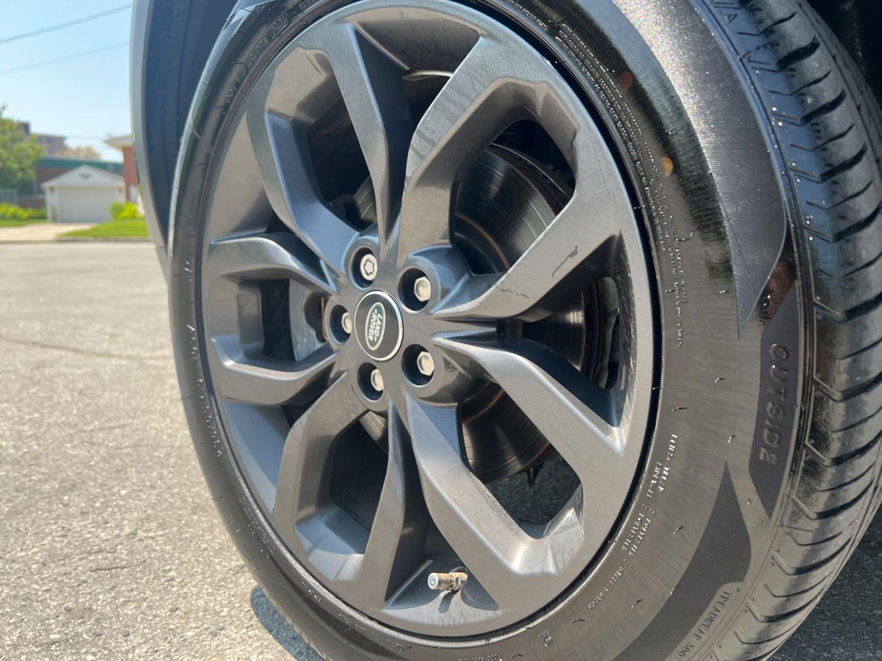 2019 Land Rover Discovery Sport HSE - Photo #25