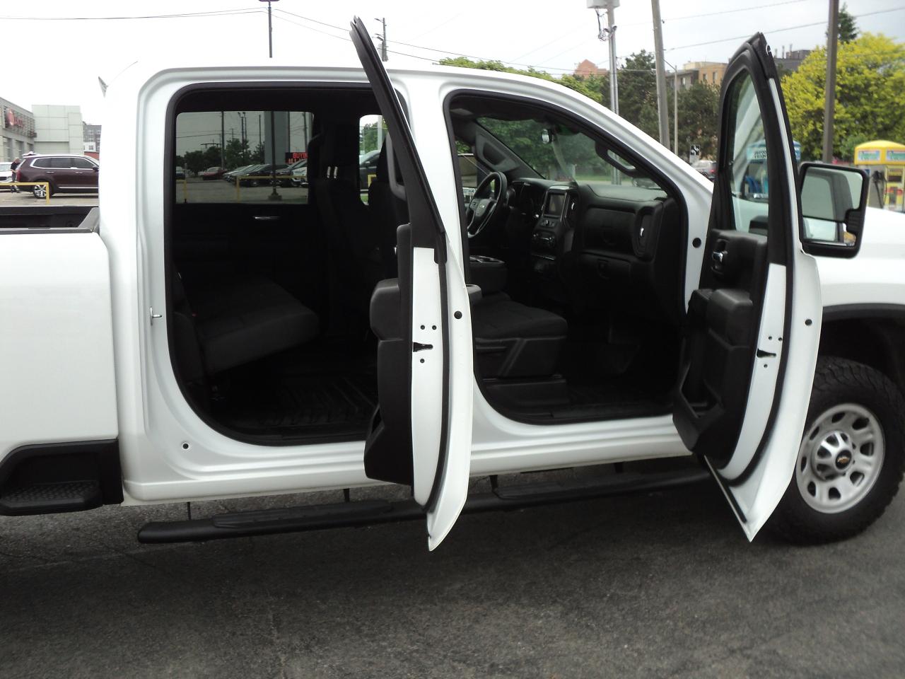 2024 Chevrolet Silverado 3500 HD WT CrewCab4WD6.6L8cylGas 8ftBox172"WB BackUpCam - Photo #11