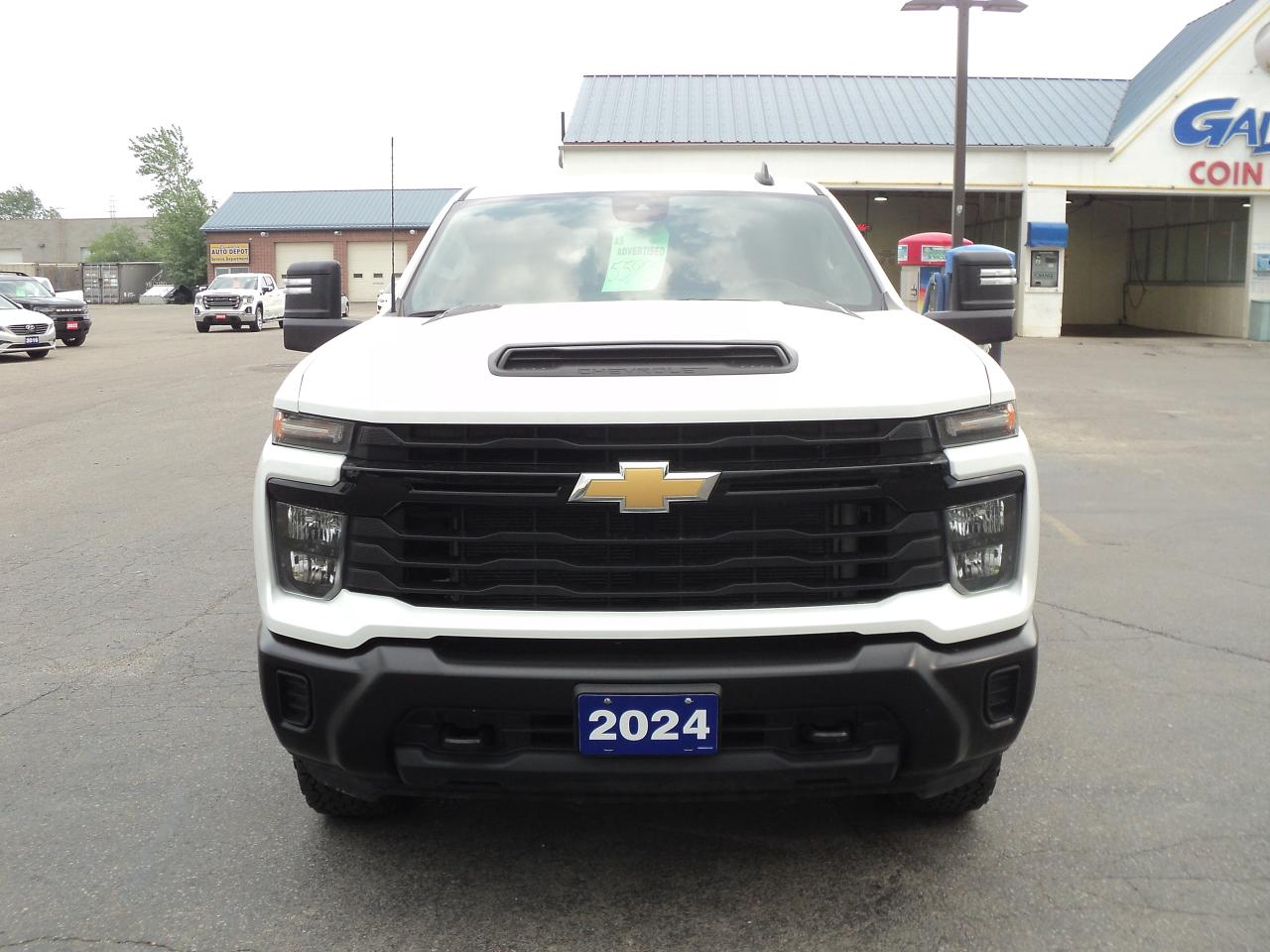 2024 Chevrolet Silverado 3500 HD WT CrewCab4WD6.6L8cylGas 8ftBox172"WB BackUpCam - Photo #4