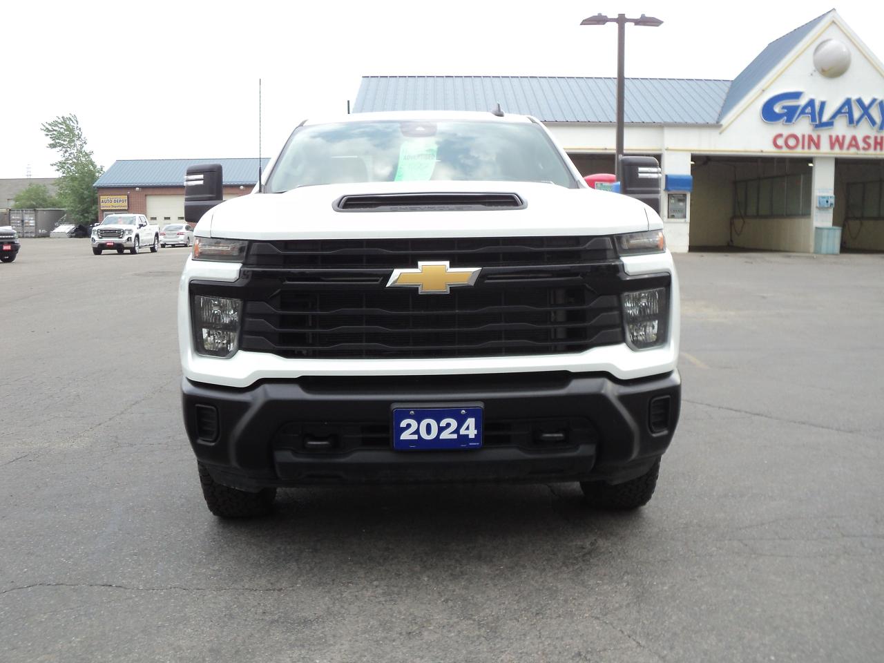 2024 Chevrolet Silverado 3500 HD WT CrewCab4WD6.6L8cylGas 8ftBox172"WB BackUpCam - Photo #3