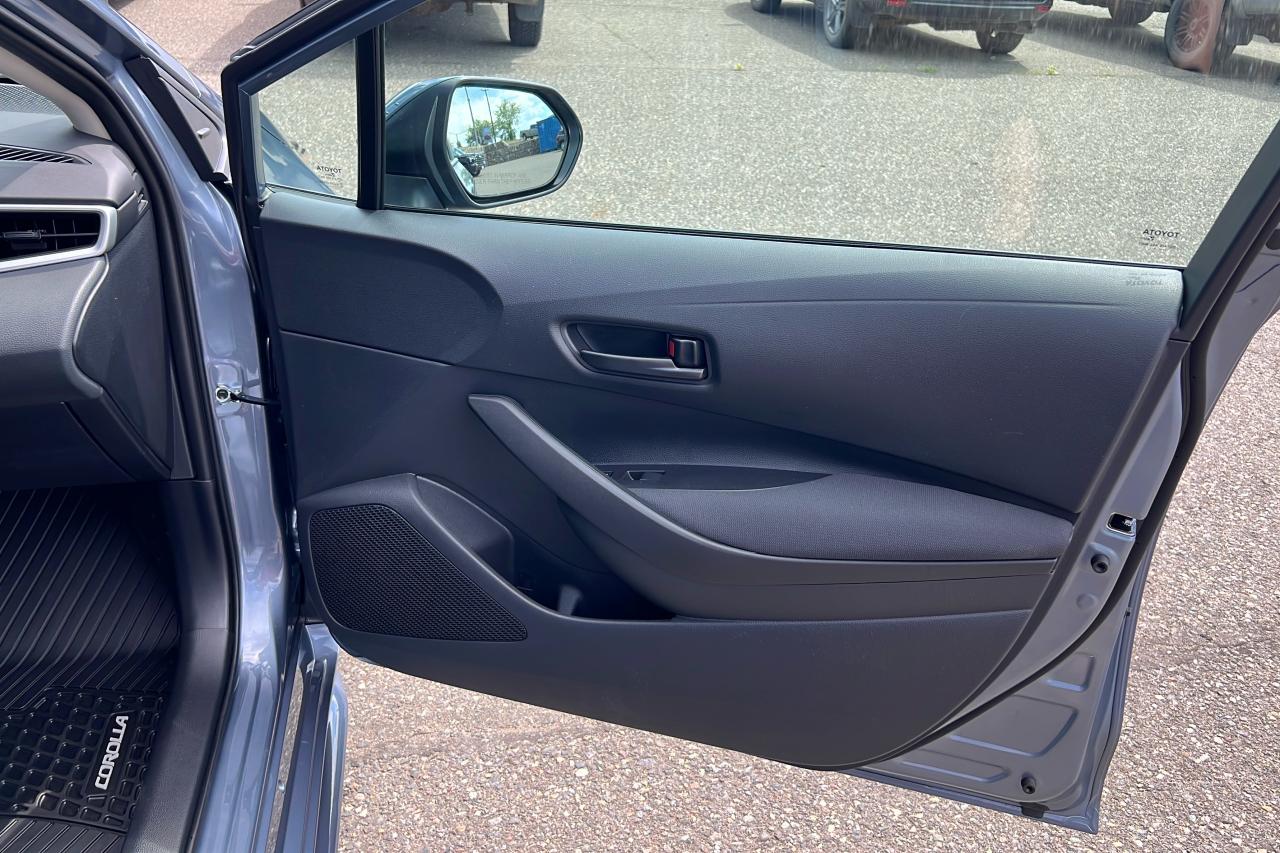 2025 Toyota Corolla LE Photo