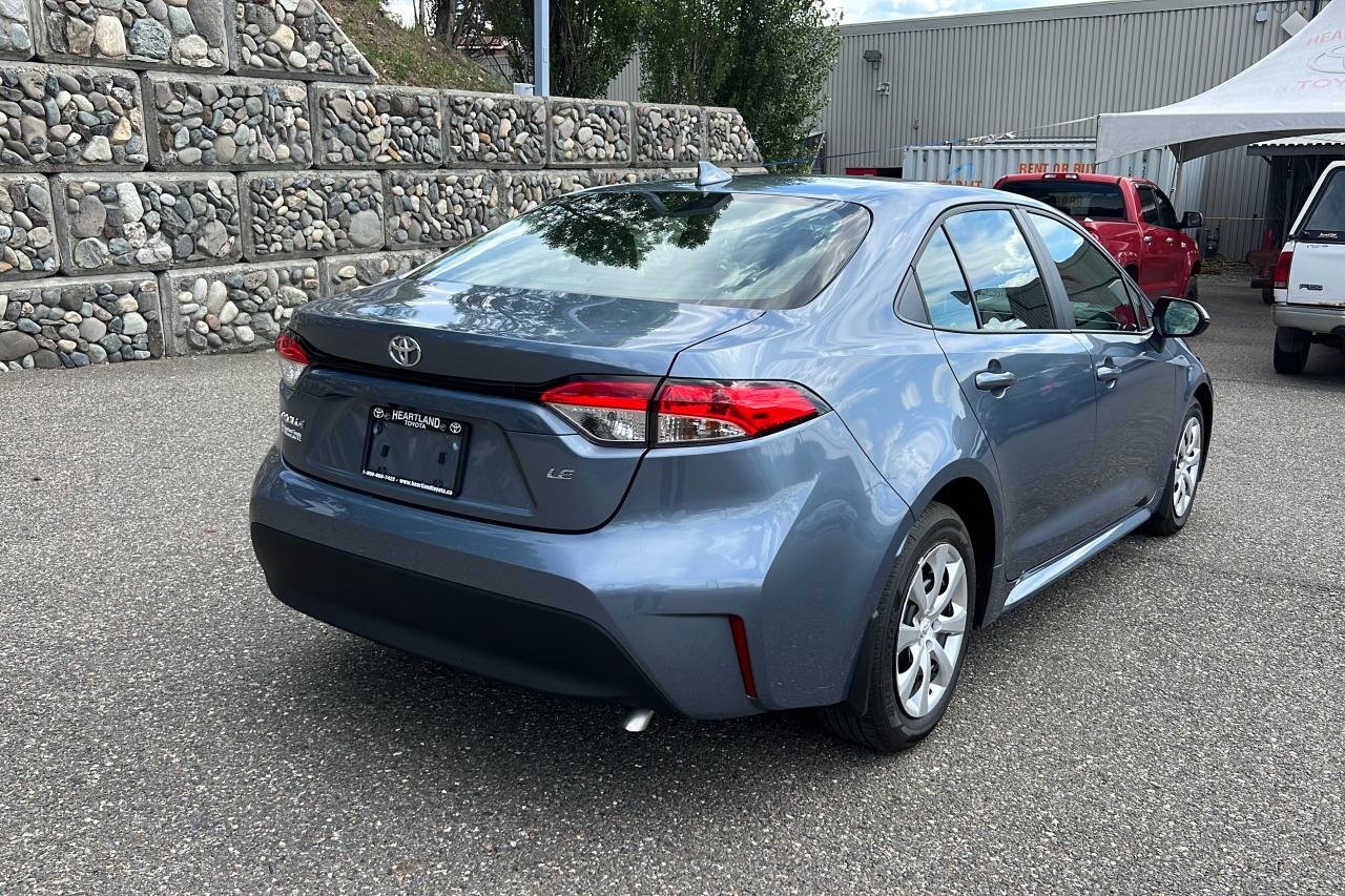 2025 Toyota Corolla LE Photo