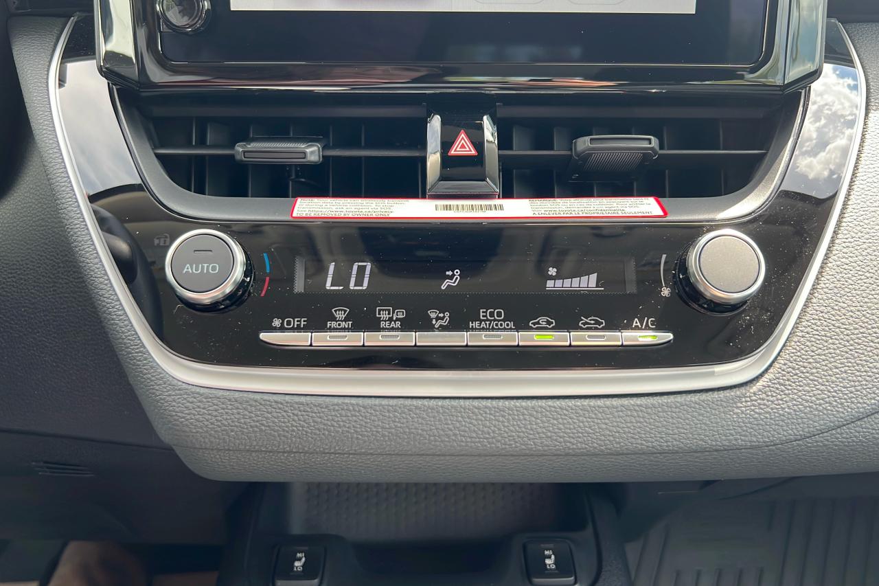2025 Toyota Corolla LE Photo