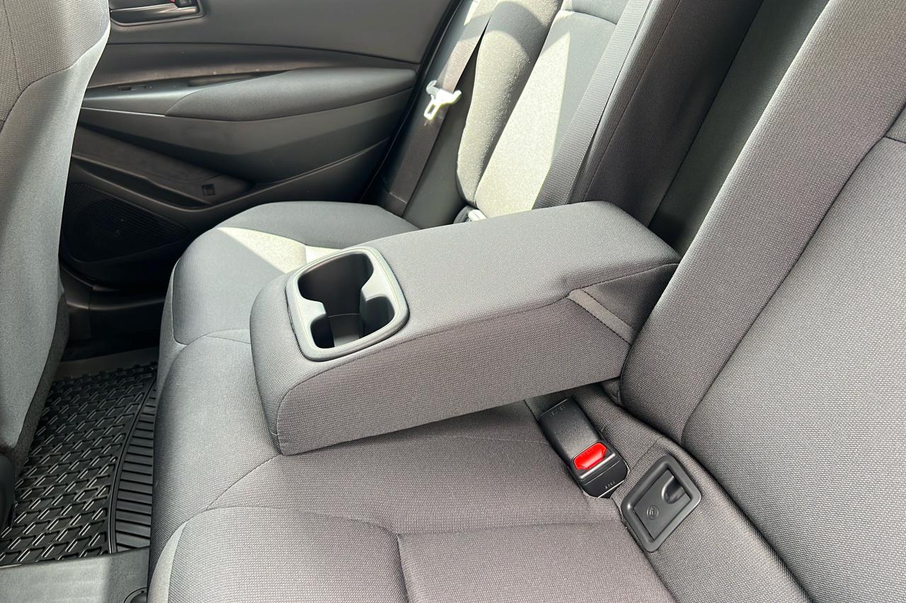 2025 Toyota Corolla LE Photo