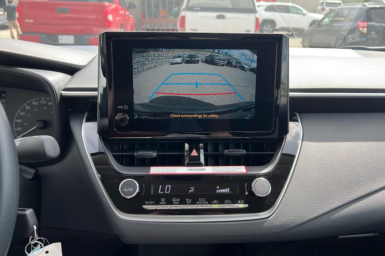 2025 Toyota Corolla LE Photo